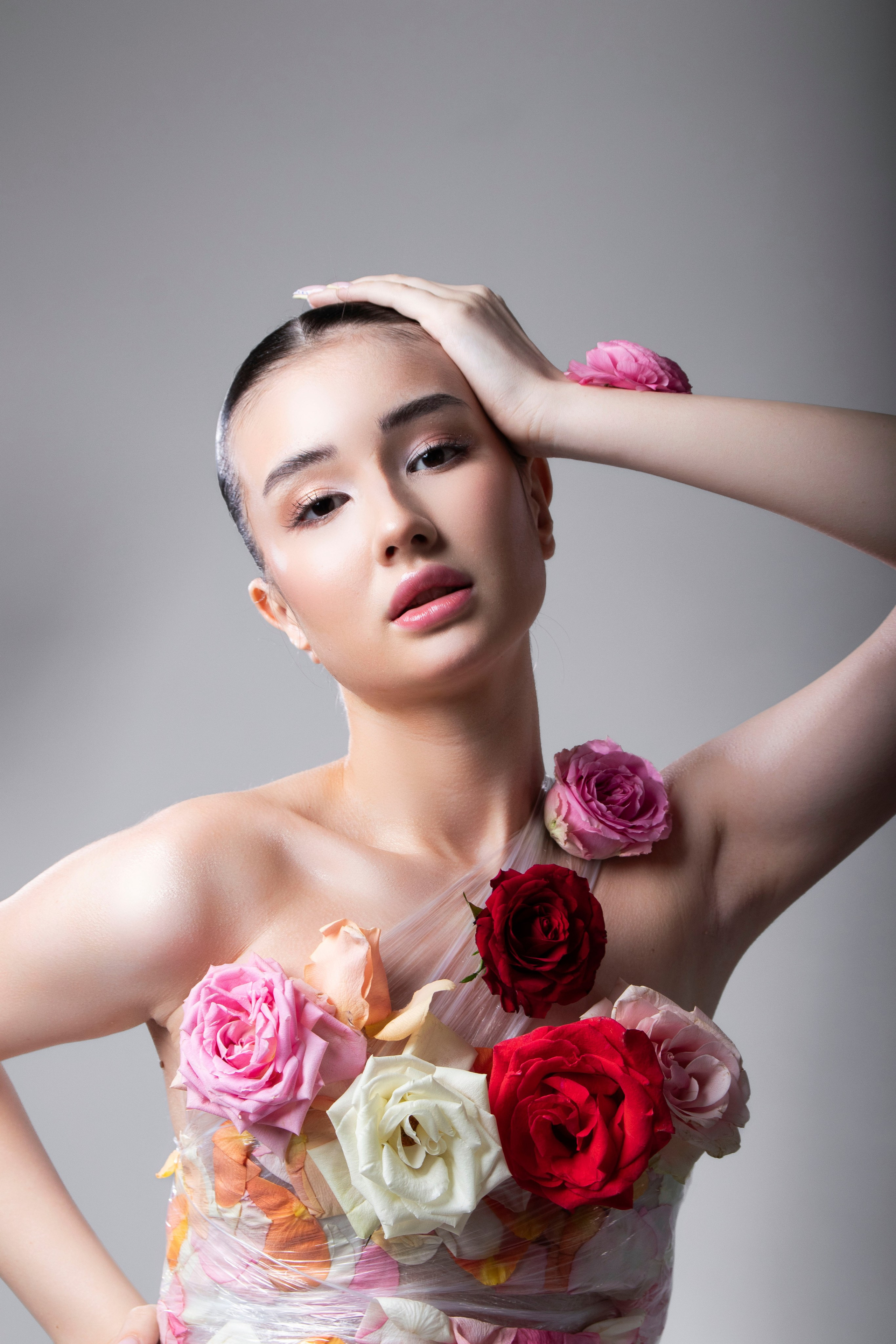 Минимализм и движение: творческая фотосессия на циклораме. Портретный фотограф в Санкт-Петербурге Савельева Ольга