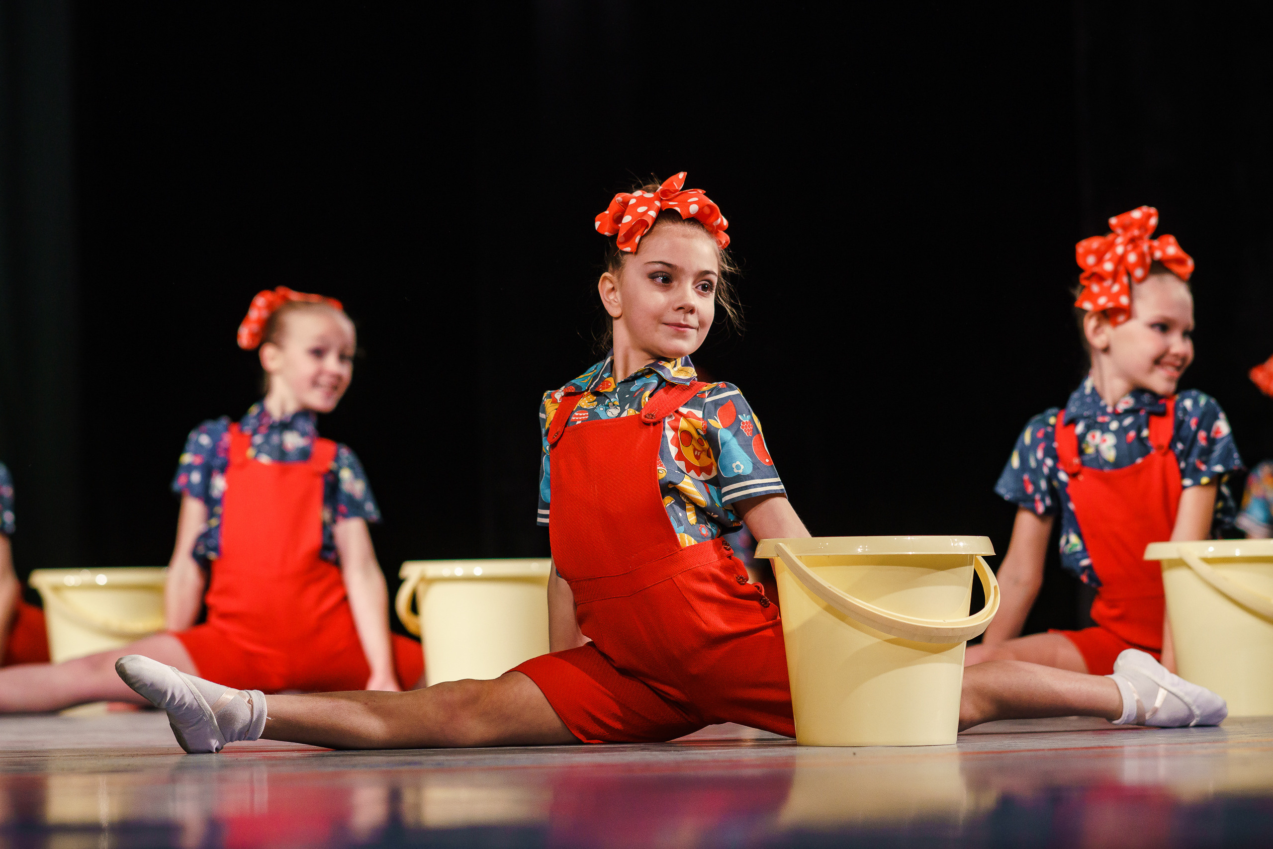 Концерт коллективов «Улыбка» и «Счастливое детство». Репортажный фотограф Сергей Сажин г. Ярославль