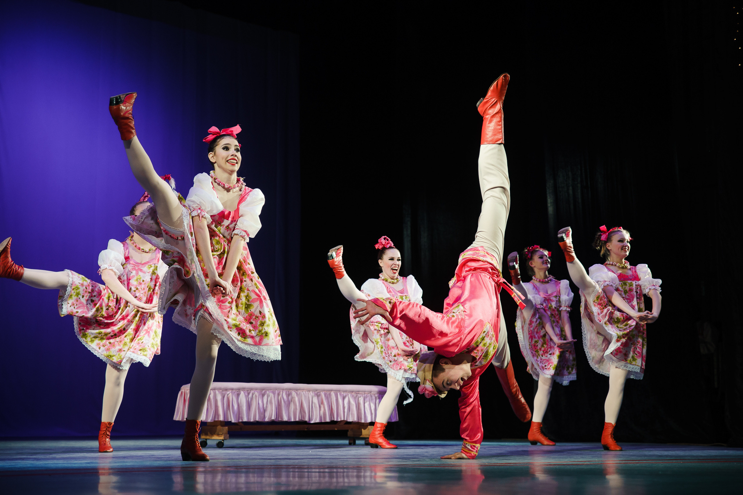 Концерт коллективов «Улыбка» и «Счастливое детство». Репортажный фотограф Сергей Сажин г. Ярославль