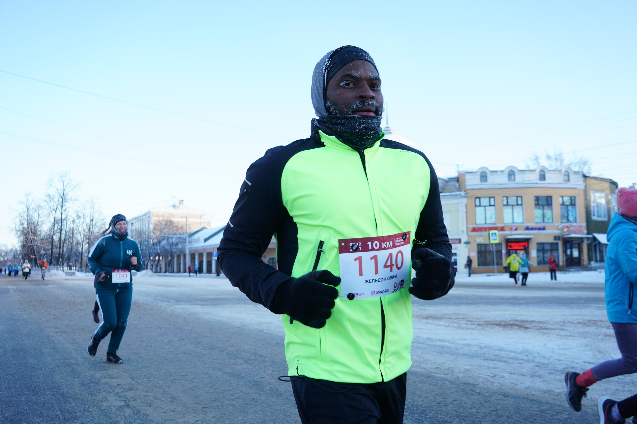 Вологодский зимний полумарафон. Репортажный фотограф Сергей Сажин г. Ярославль