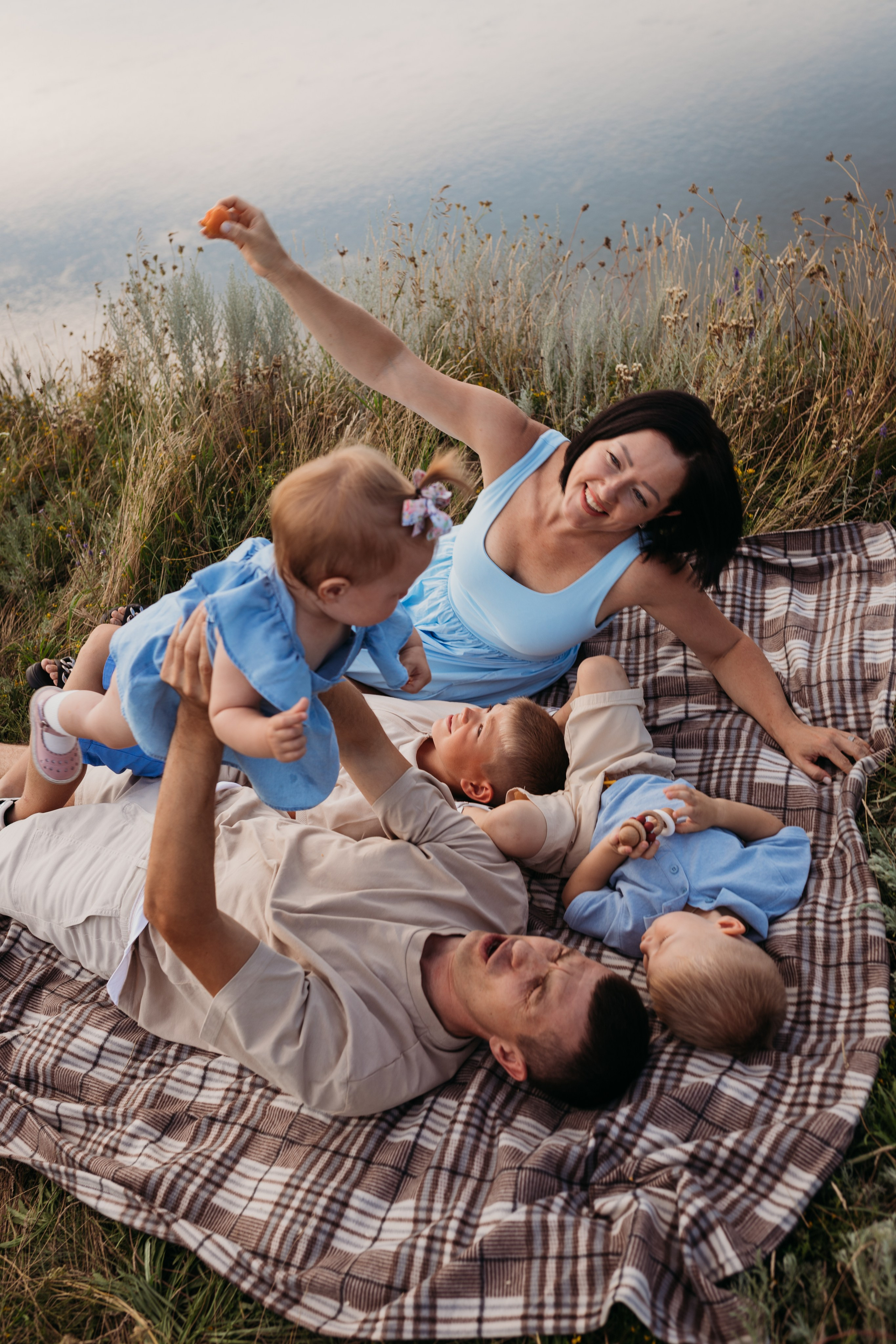 Семейные фотосессии на улице Барнаул. Фотограф новорожденных в г. Барнаул Ренпенинг Катерина