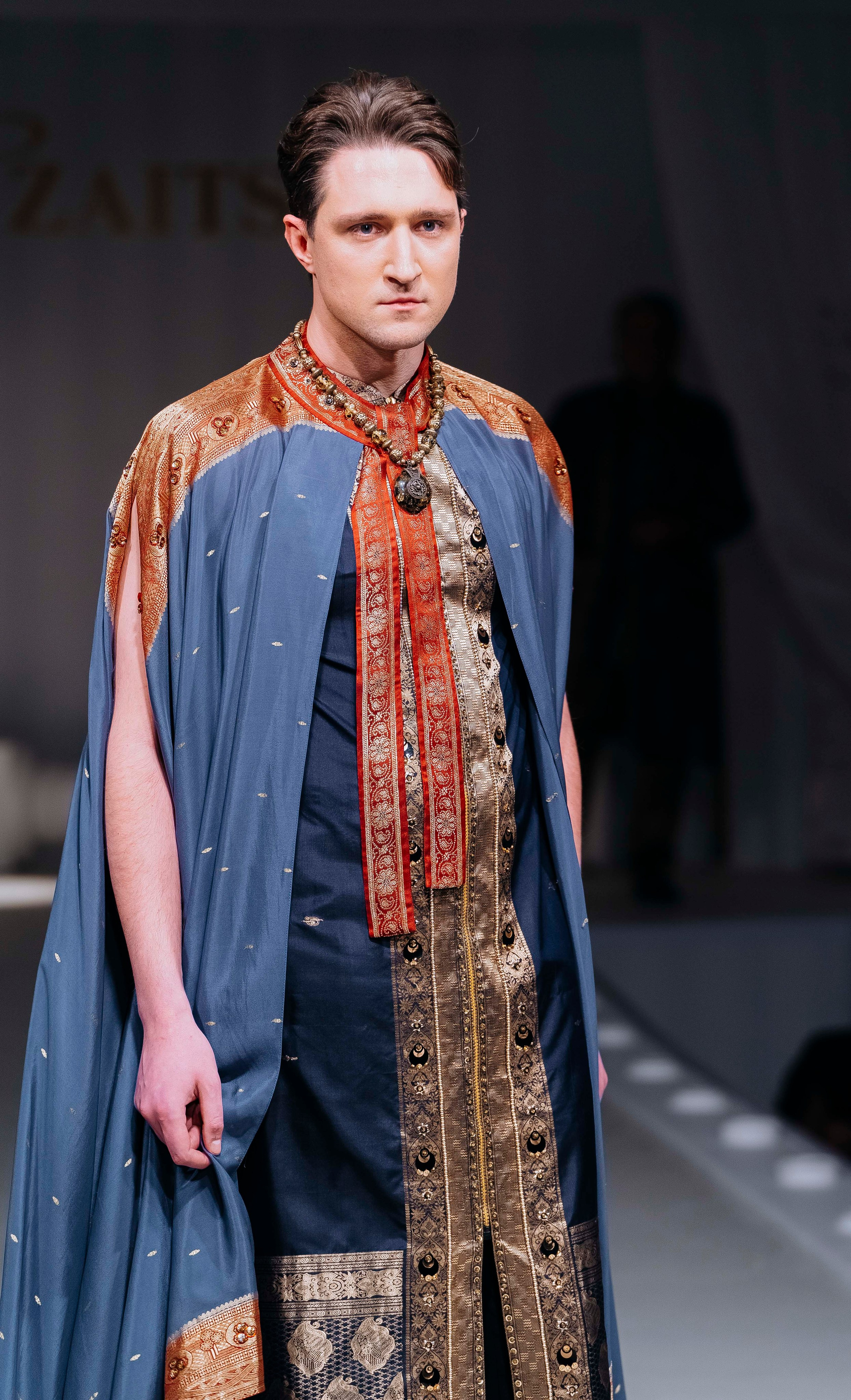 «Краски жизни» Московский Дом Моды Вячеслава Зайцева. Профессиональный портретный фотограф в Москве Владимир Глаголев