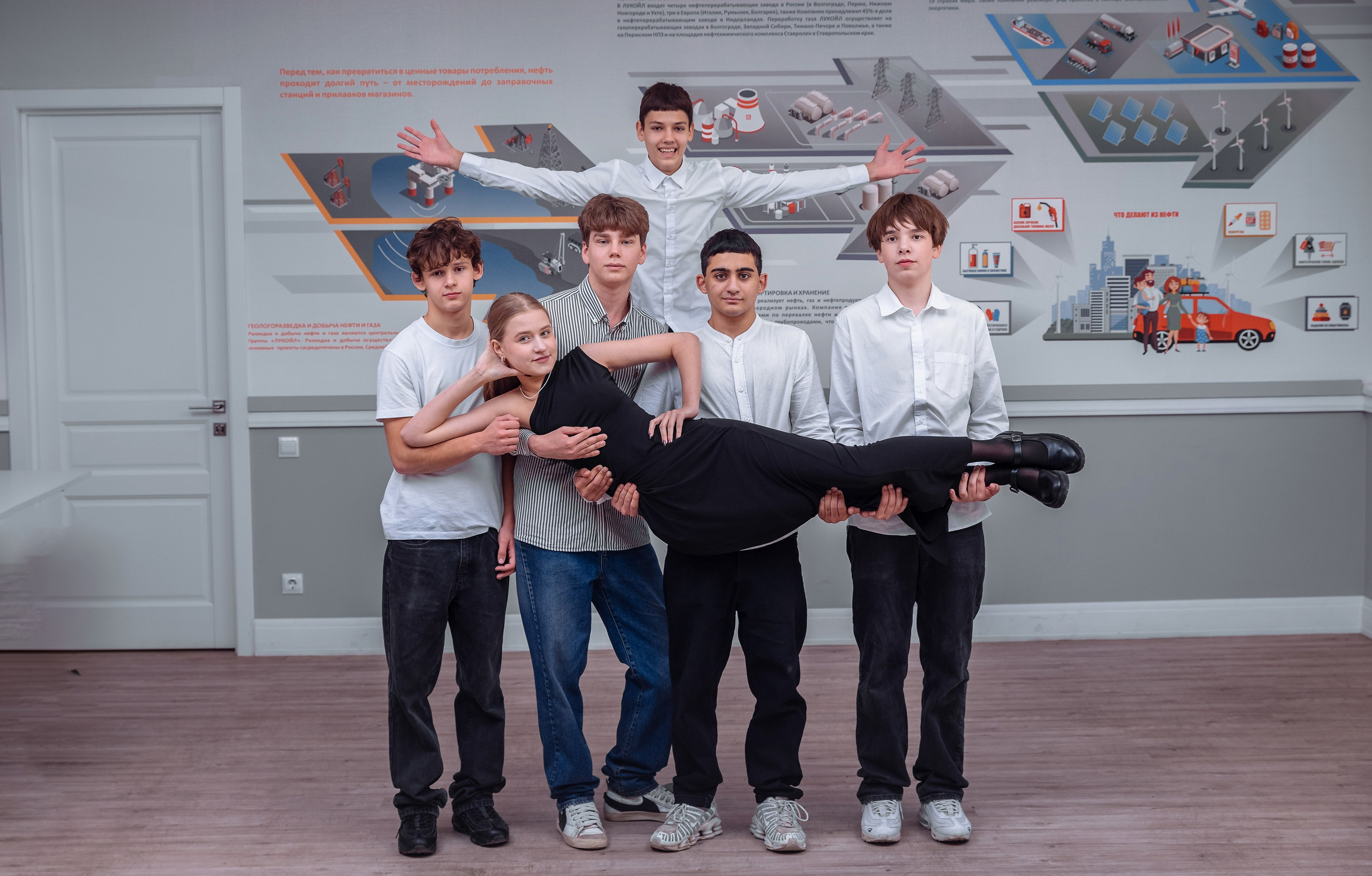 Старшая школа. Выпускные школьные фотоальбомы для школ и детских садов в Волгограде и Волжском