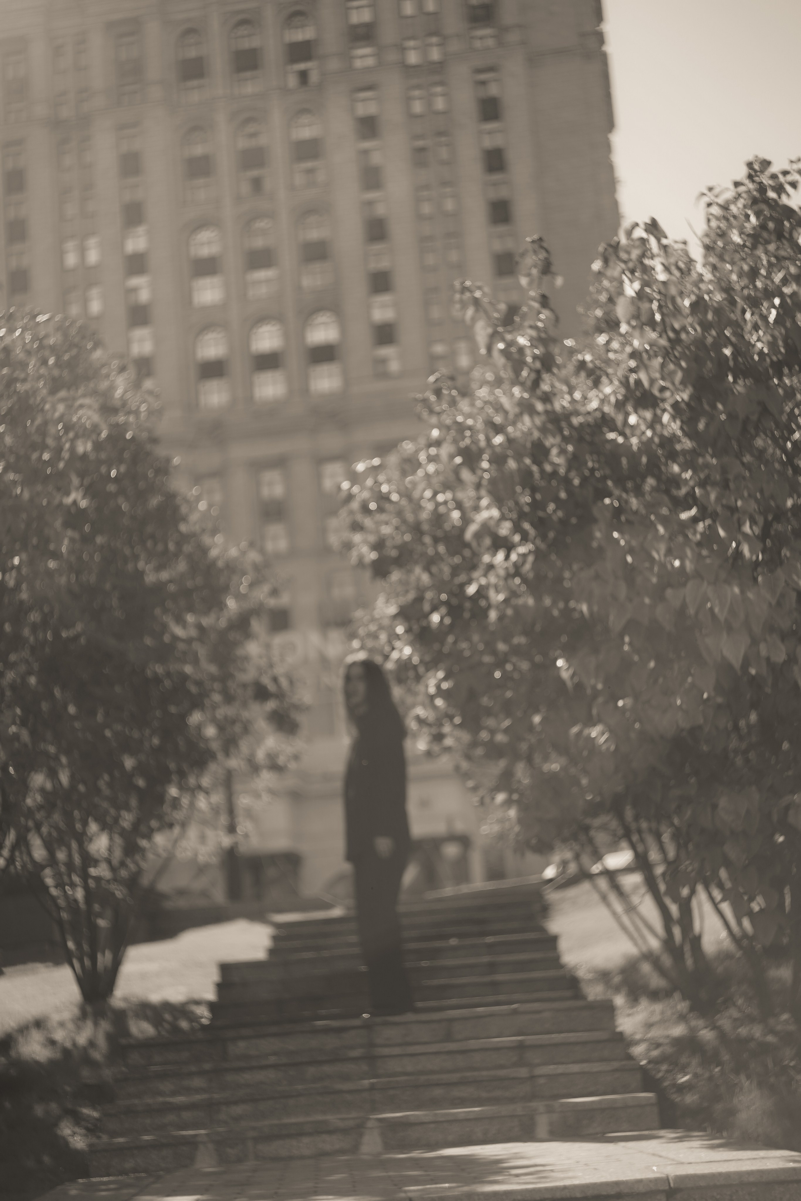 Ретро фотосессия на фоне сталинских высоток