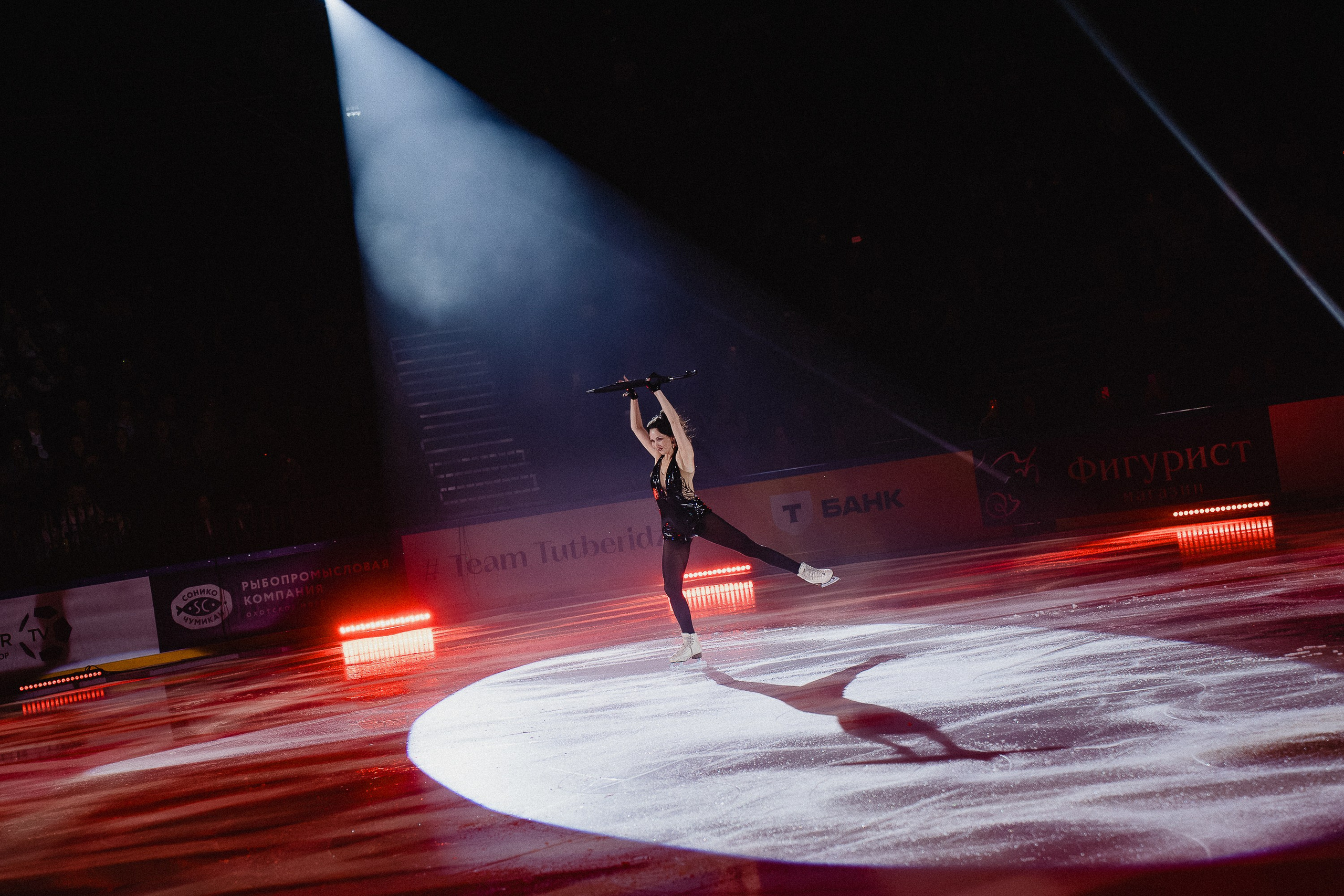 Шоу Этери Тутберидзе в Новосибирске. Воробьева Ксения — Спортивный и танцевальный фотограф Новосибирск