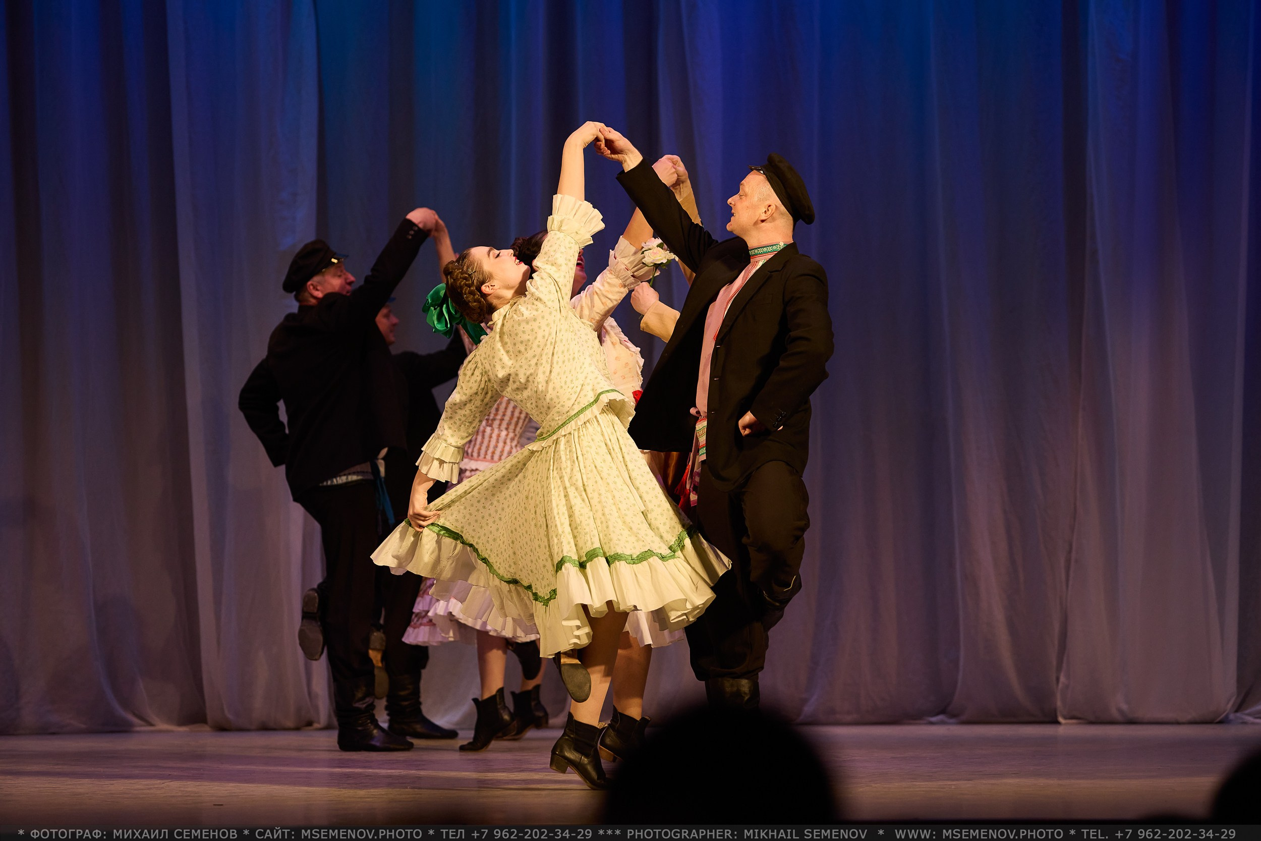 Фоторепортаж с Концерта «Волжанка» и «Задоринка»