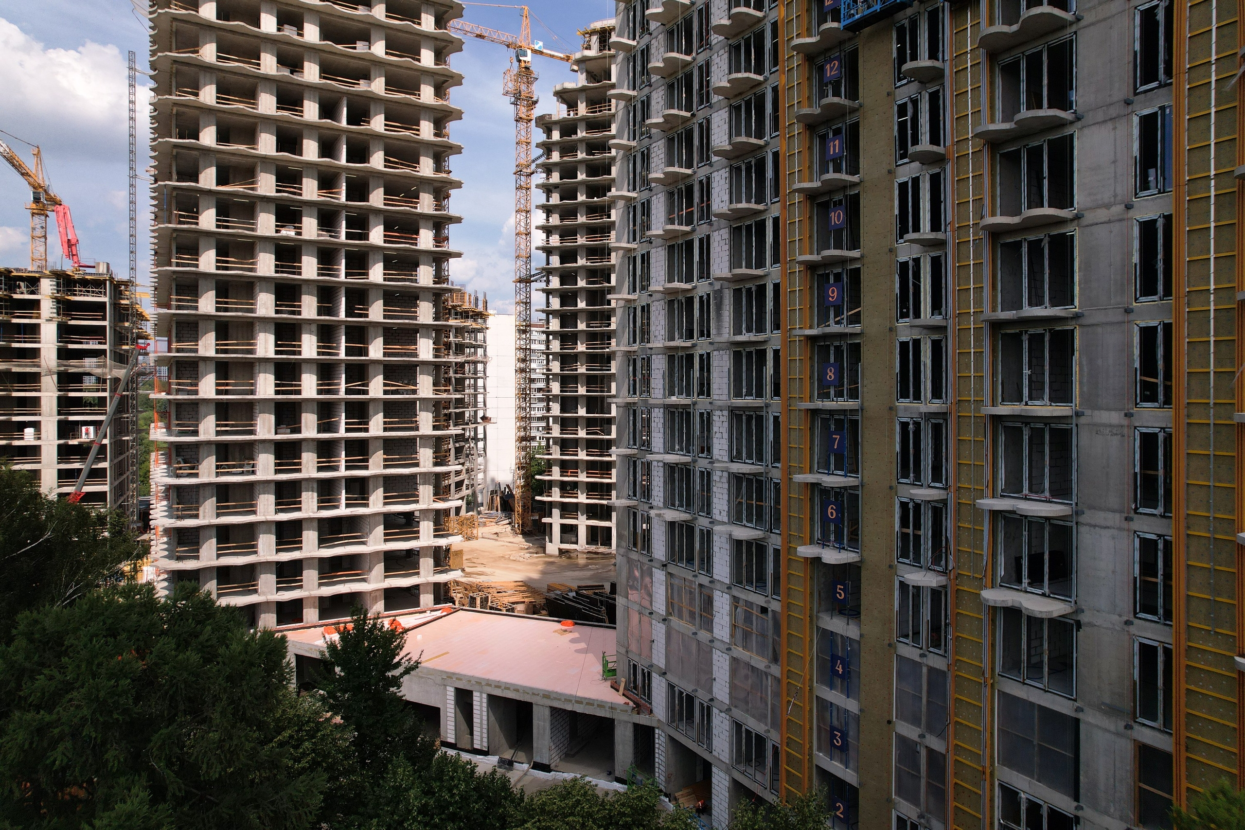 Архитектура и недвижимость. Ход строительства. Съемка с дрона. Профессиональное решение для частных лиц и бизнеса