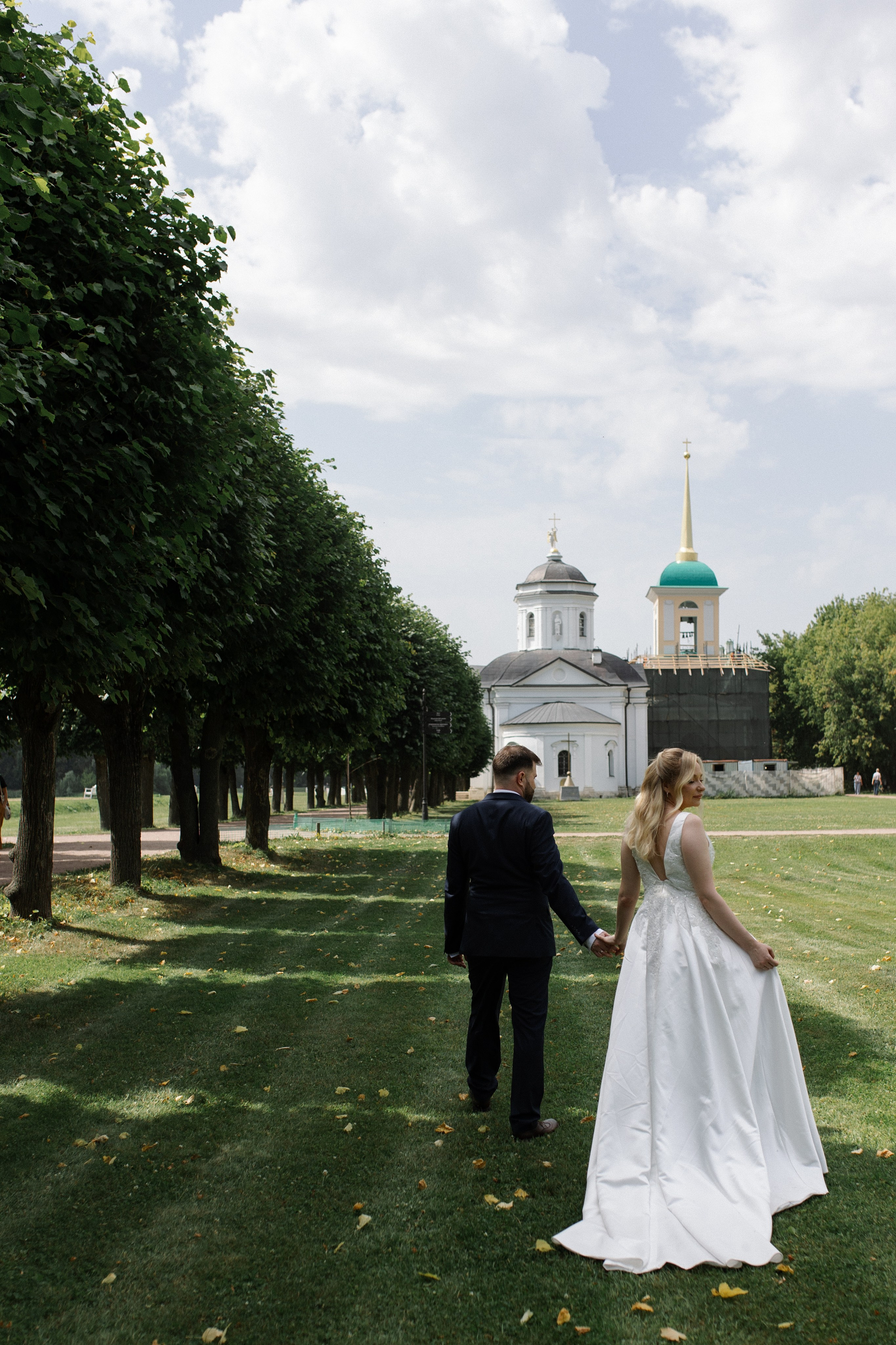 Свадебная фотосессия в Кусково. Свадебный фотограф в Москве Мария Крош