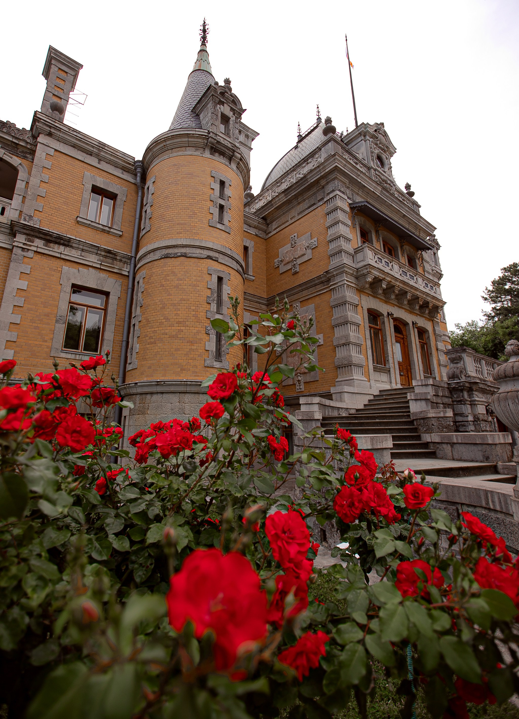 Фотосессия в Массандровском дворце 2024 г. Свадебный фотограф в Севастополе и Крыму| Tanya Sher