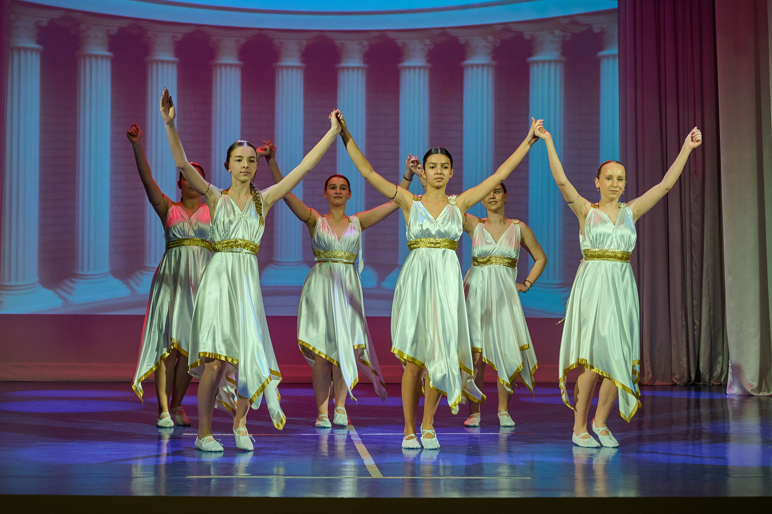 8 марта Марьина роща. Жизнь курорта Кабардинка в фотографиях