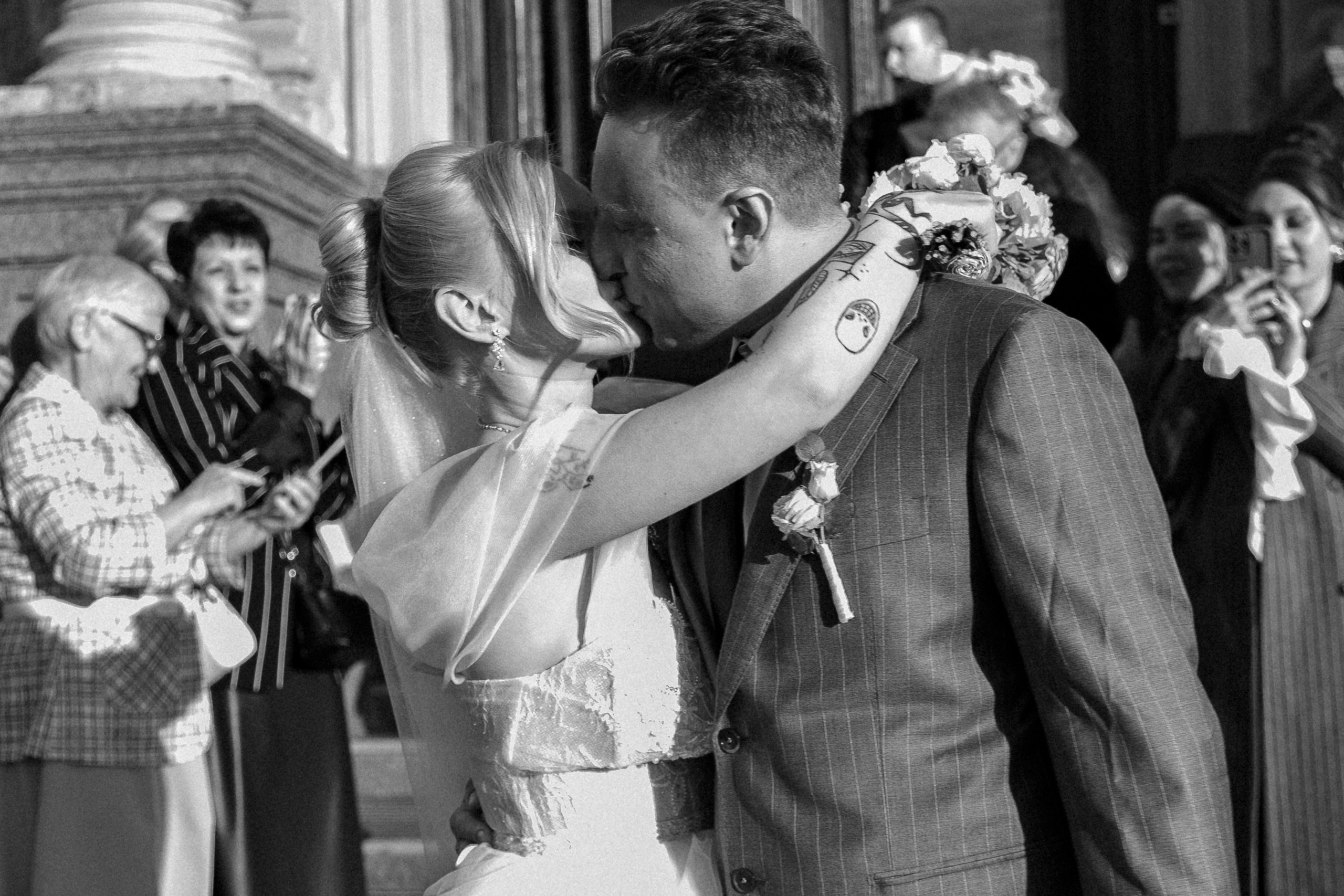 Love in Black and White. Professional photoartist in St. Petersburg (wedding, reportage, portrait, model book, love story) Alexander Shvedov