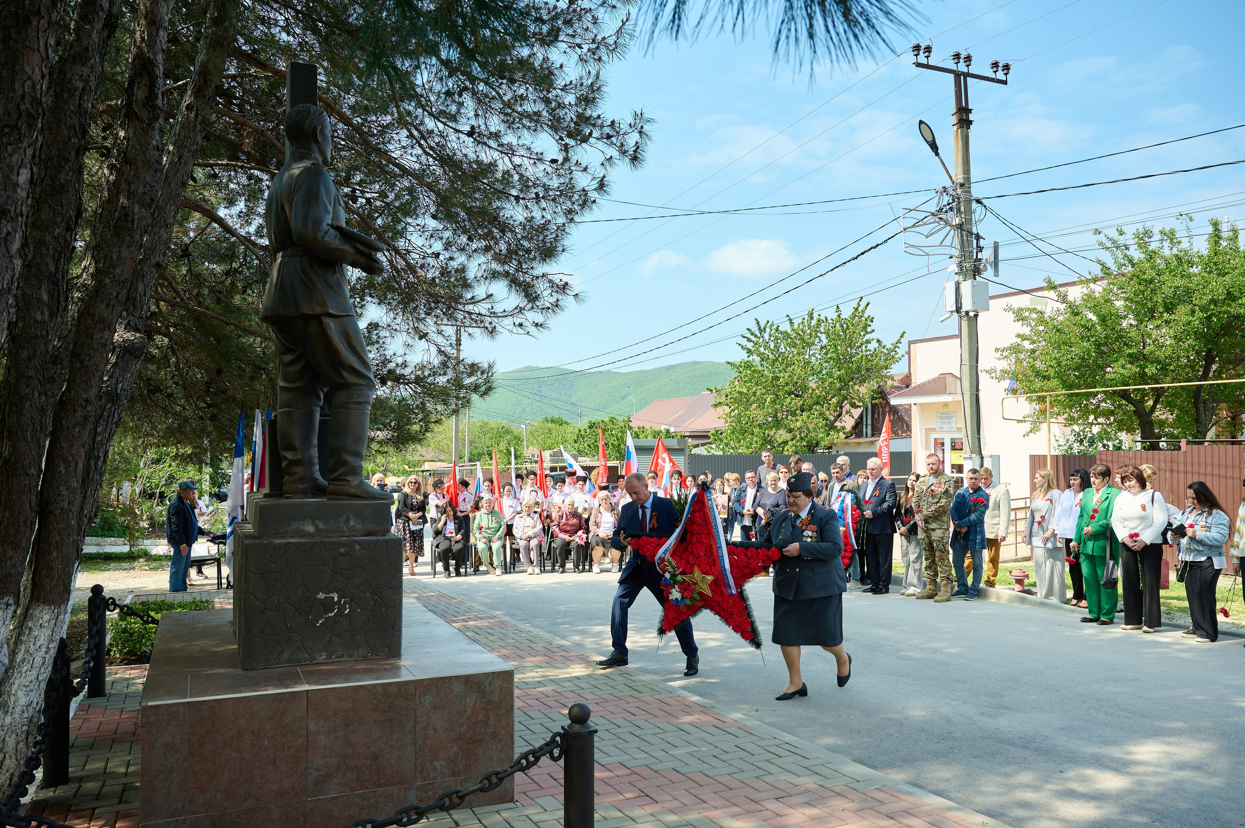 Митинг к 9 мая в с. Виноградное. Жизнь курорта Кабардинка в фотографиях