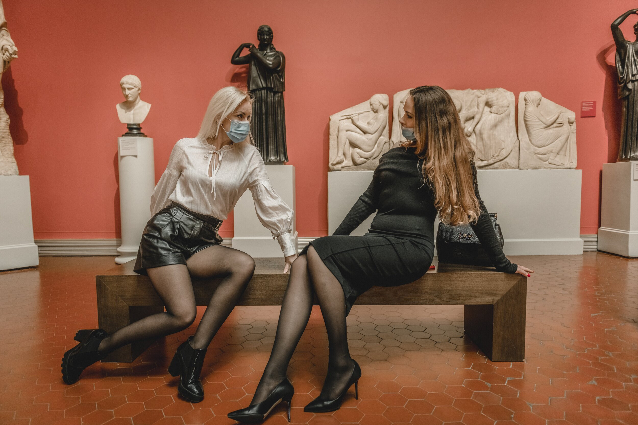 Юля и Оля, серия «Inside art». Коваленко Светлана, фотограф в Москве. Концерты, события и люди