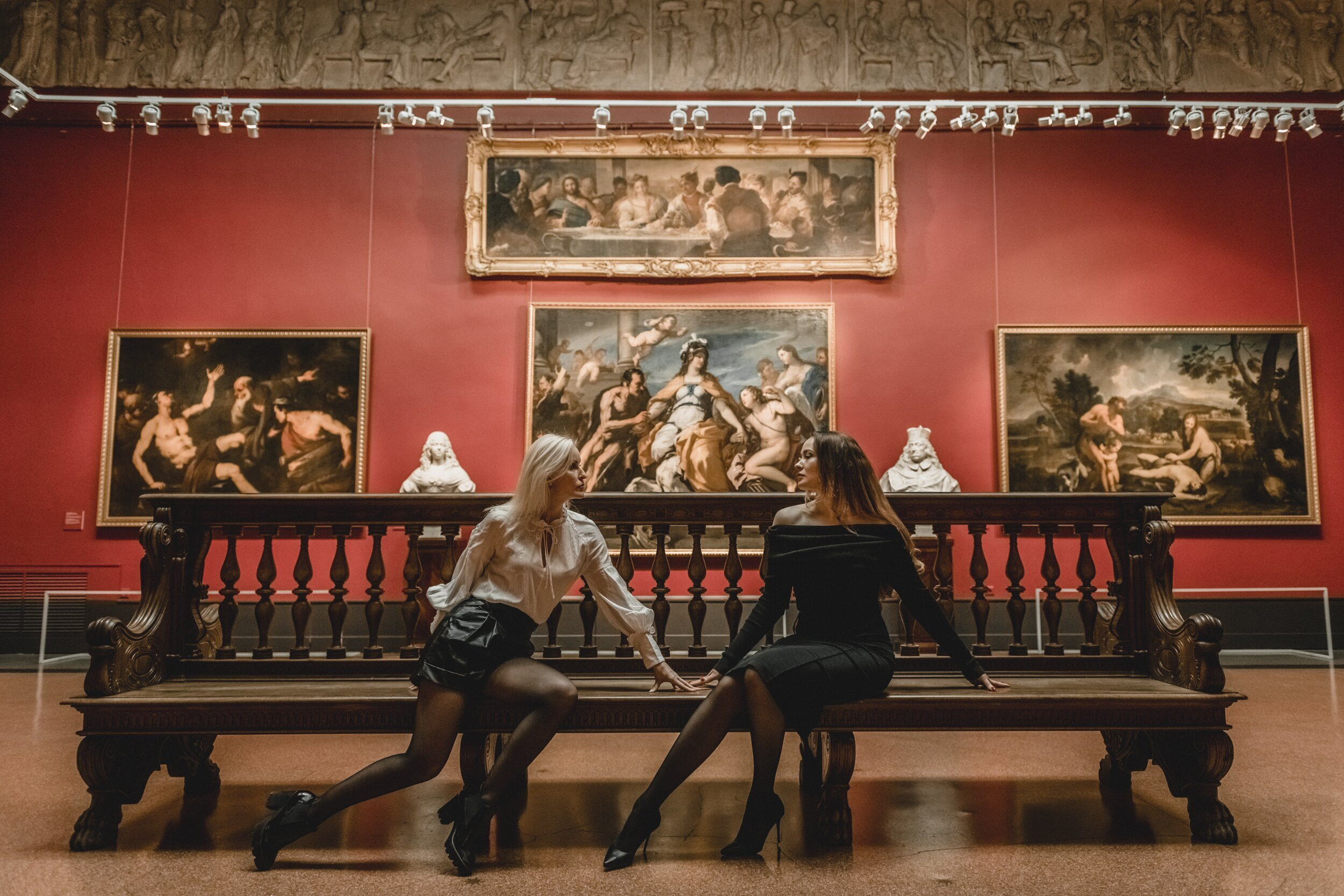 Юля и Оля, серия «Inside art». Коваленко Светлана, фотограф в Москве. Концерты, события и люди