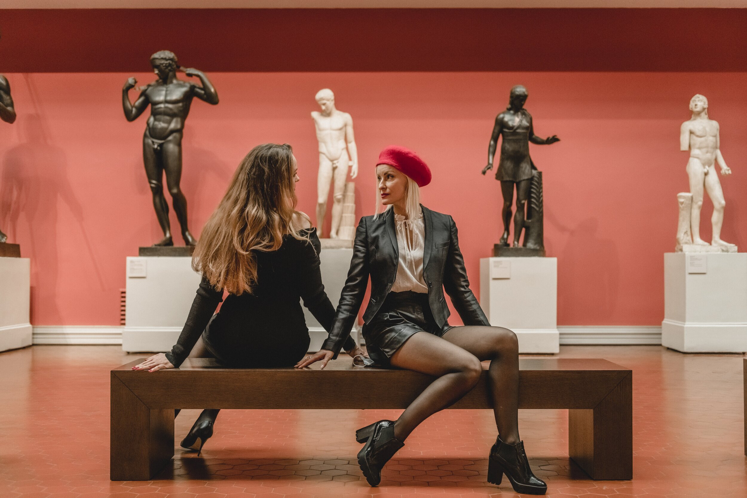 Юля и Оля, серия «Inside art». Коваленко Светлана, фотограф в Москве. Концерты, события и люди