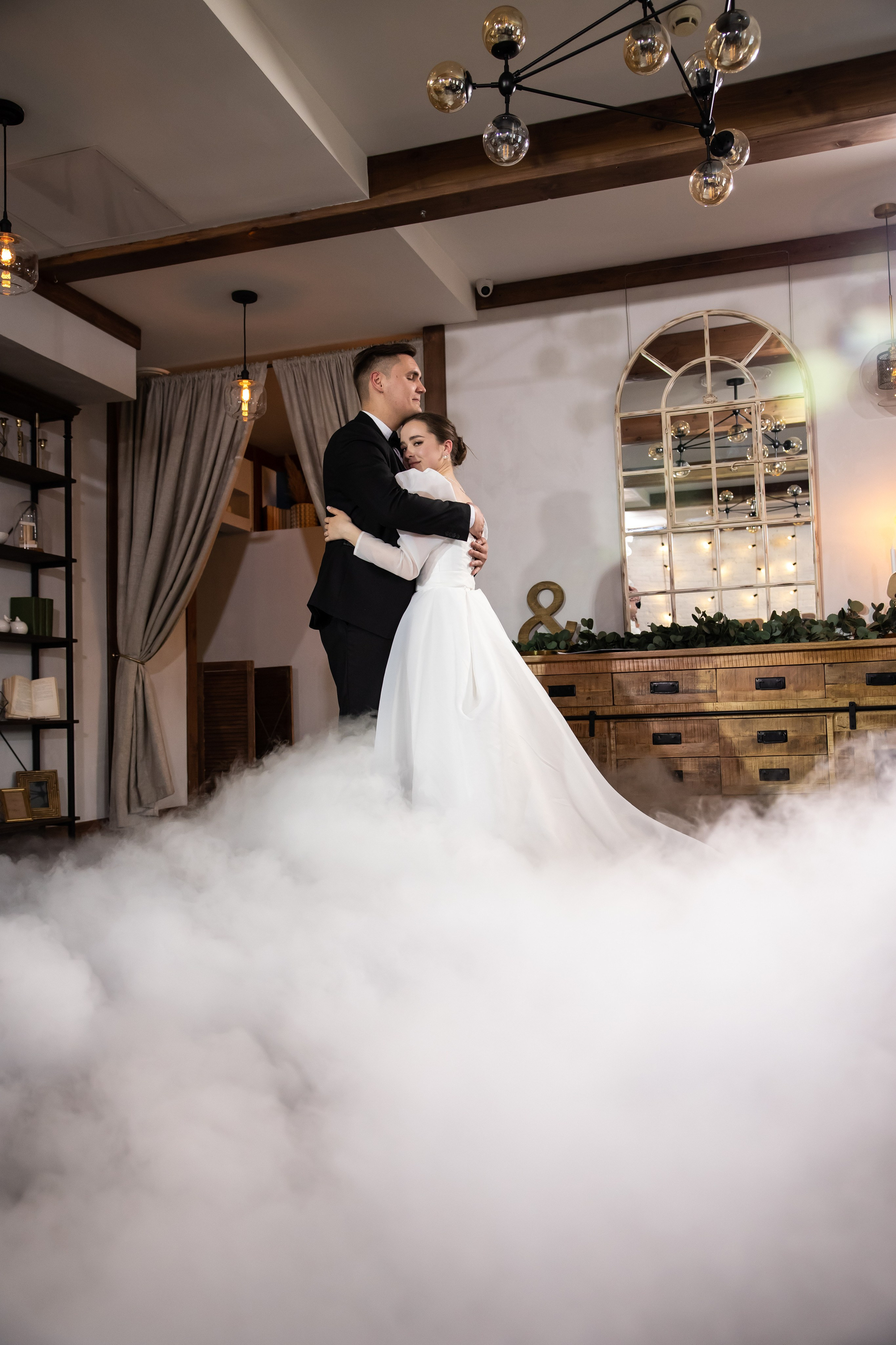 Свадебный фотограф СПб Цена Качество Профессионал Комфорт Радость. ФОТОГРАФ РАДОСТИ Фотосессия в студии СПб. Портретный фотограф — Юрий Торлопов