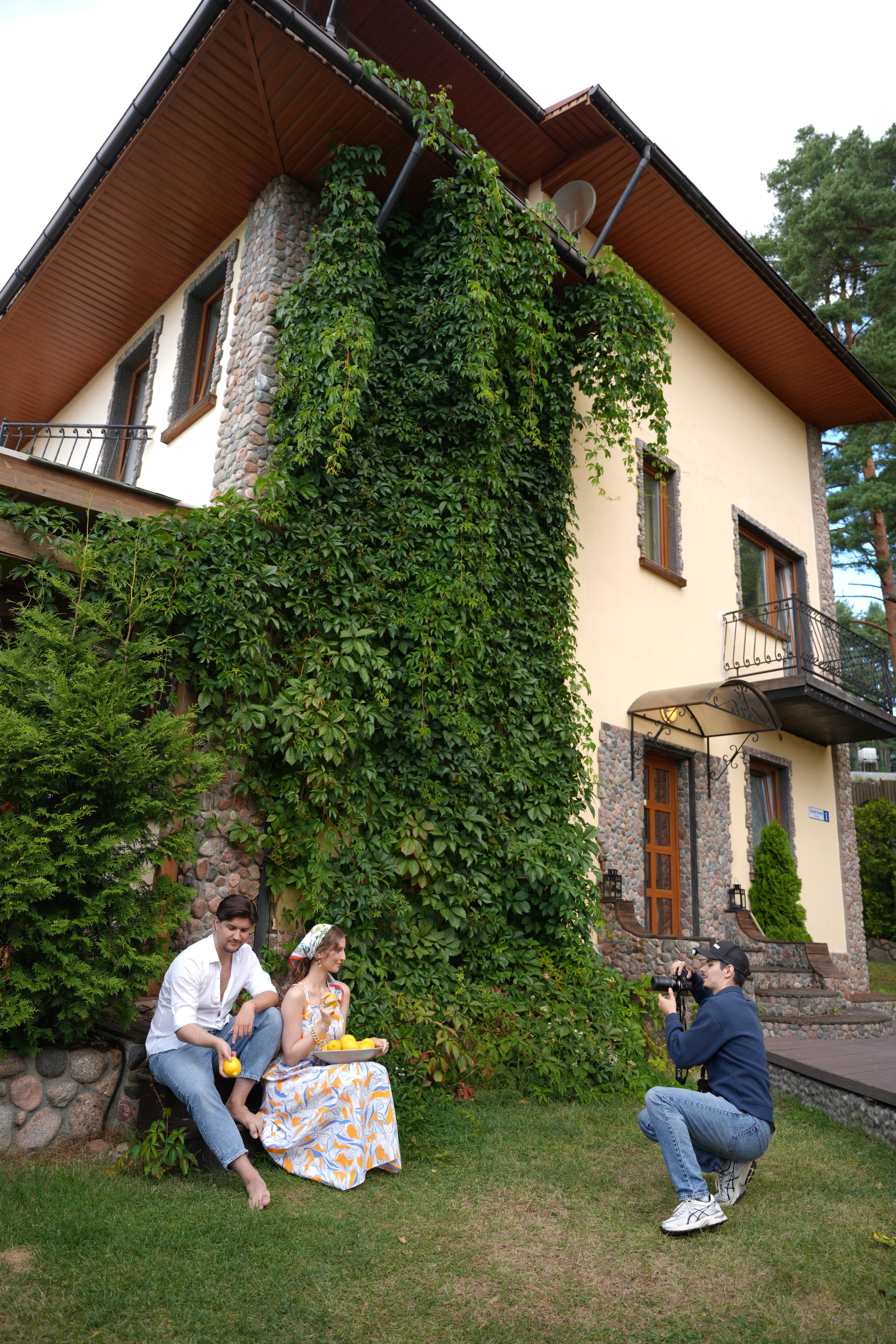 #backstage со съёмок команды в загородном доме. Портретный фотограф в Санкт-Петербурге Дмитриева Наталия