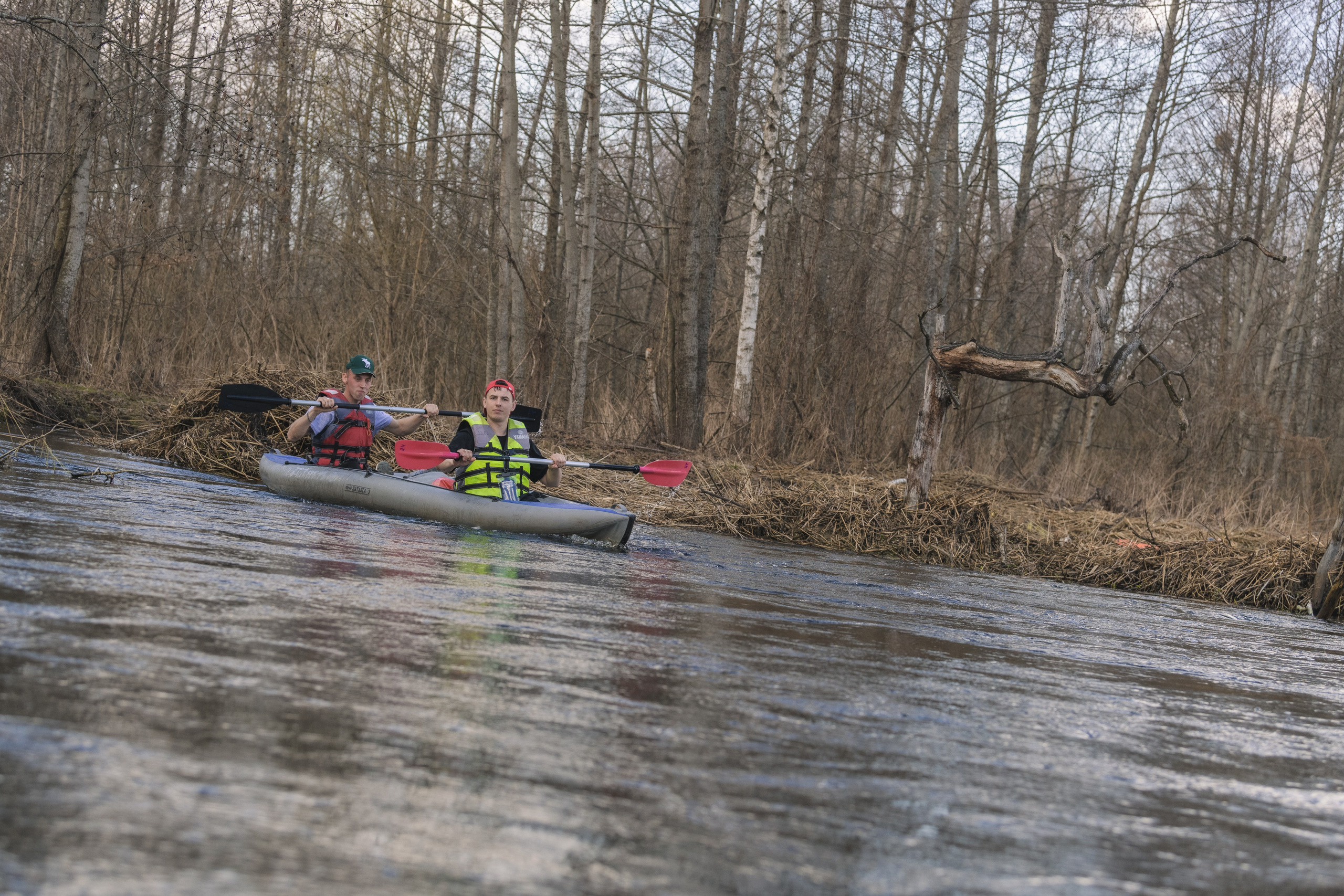 Сплав по реке Ипа 28 марта 2026 года. Репортажный фотограф Владимир Беляй