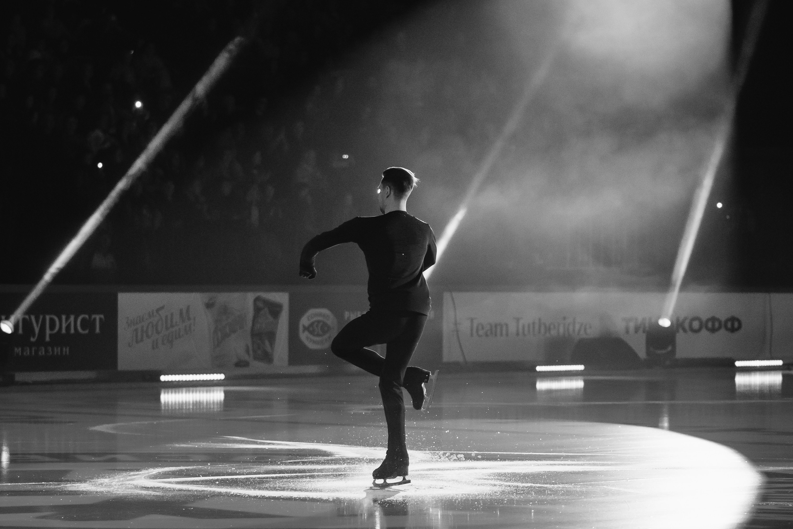 Шоу «Чемпионы на льду» в Новосибирске. Воробьева Ксения — Спортивный и танцевальный фотограф Новосибирск