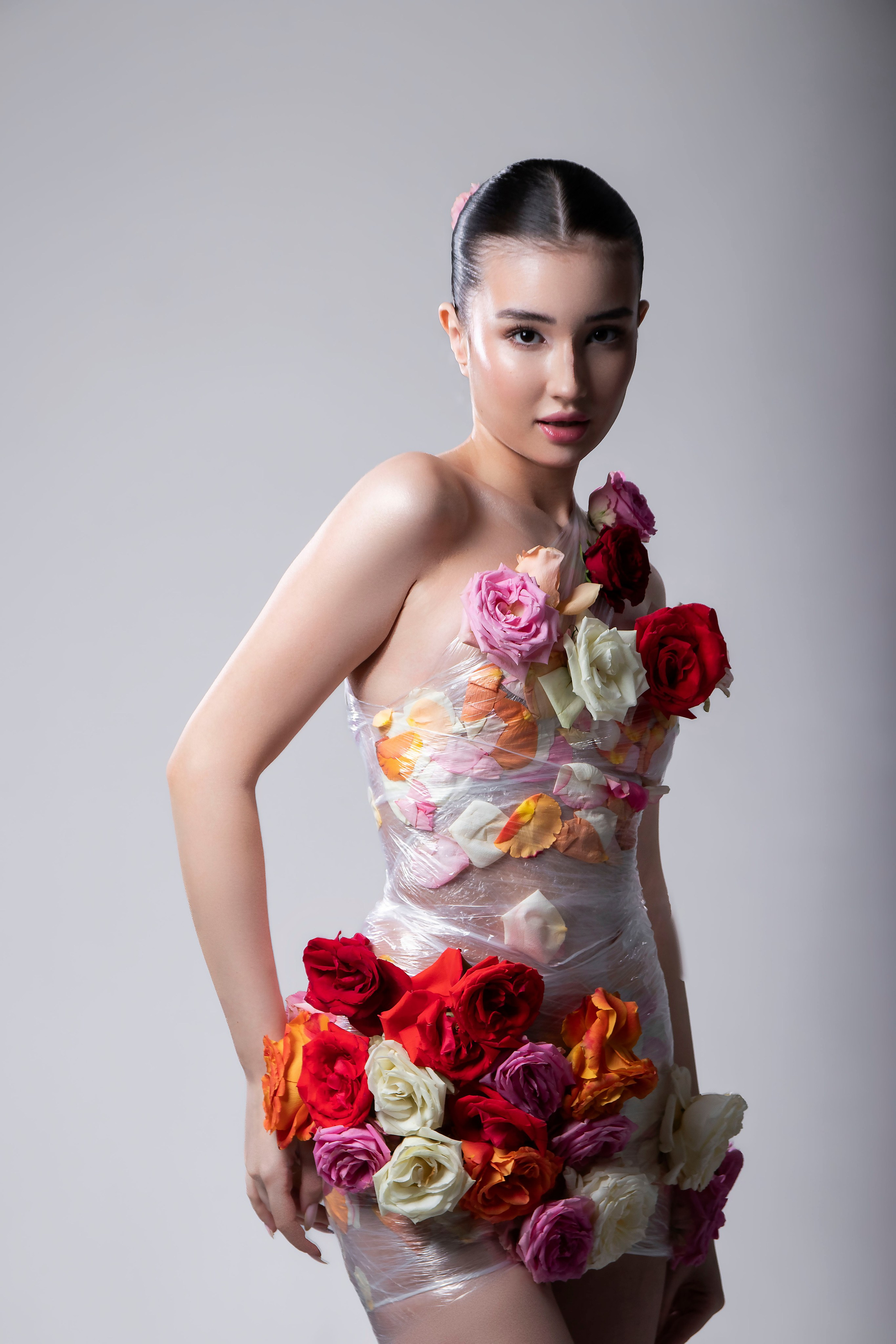 Минимализм и движение: творческая фотосессия на циклораме. Портретный фотограф в Санкт-Петербурге Савельева Ольга