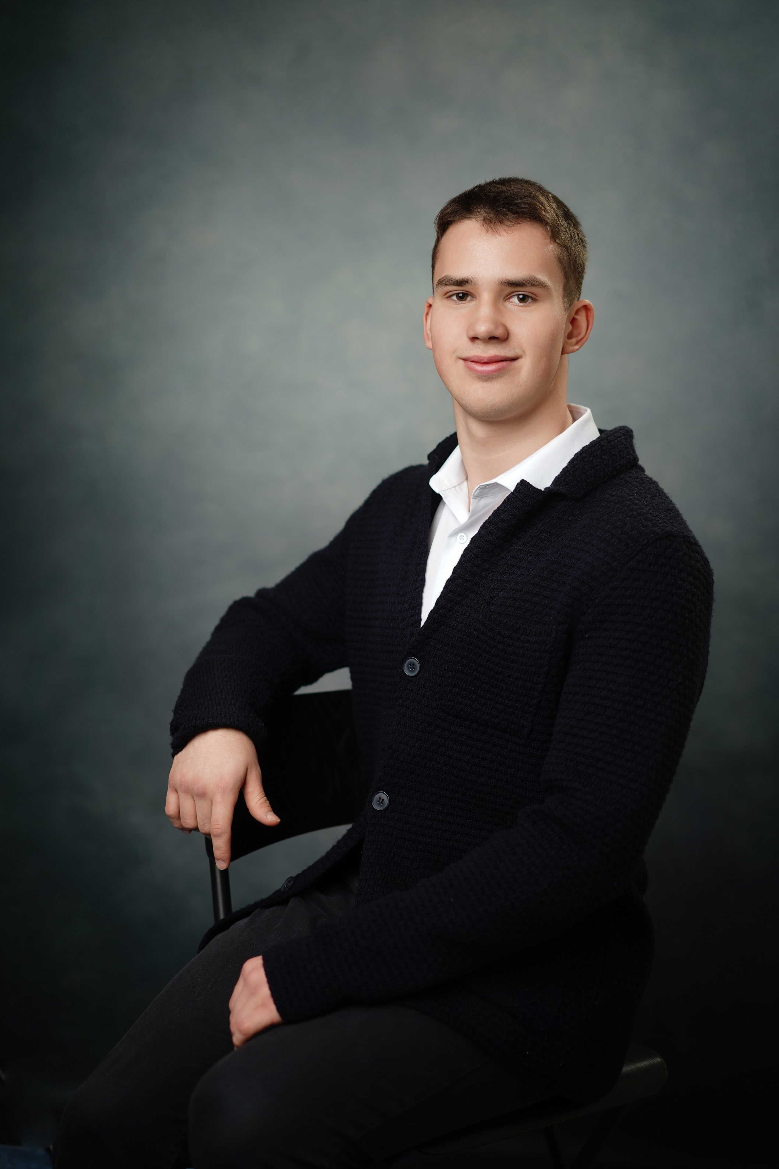 Стиль портрета в студии. GOTRA — выпускные альбомы в Тюмени