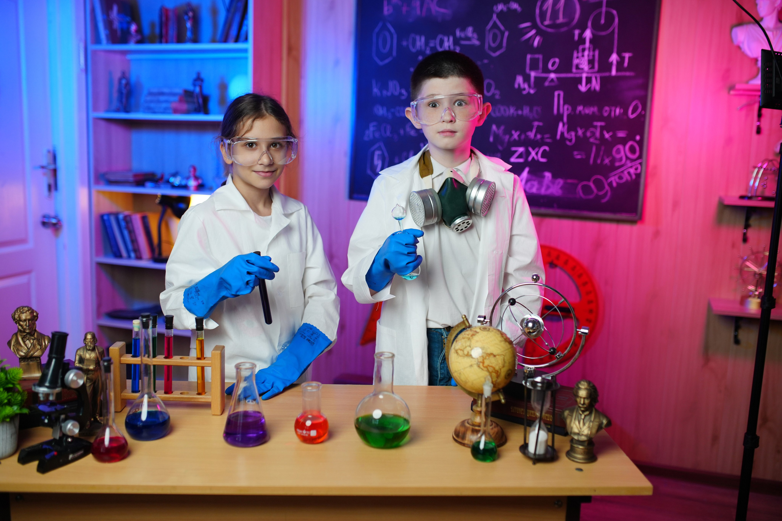 Фотосессия в стиле «Химики». GOTRA — выпускные альбомы в Тюмени