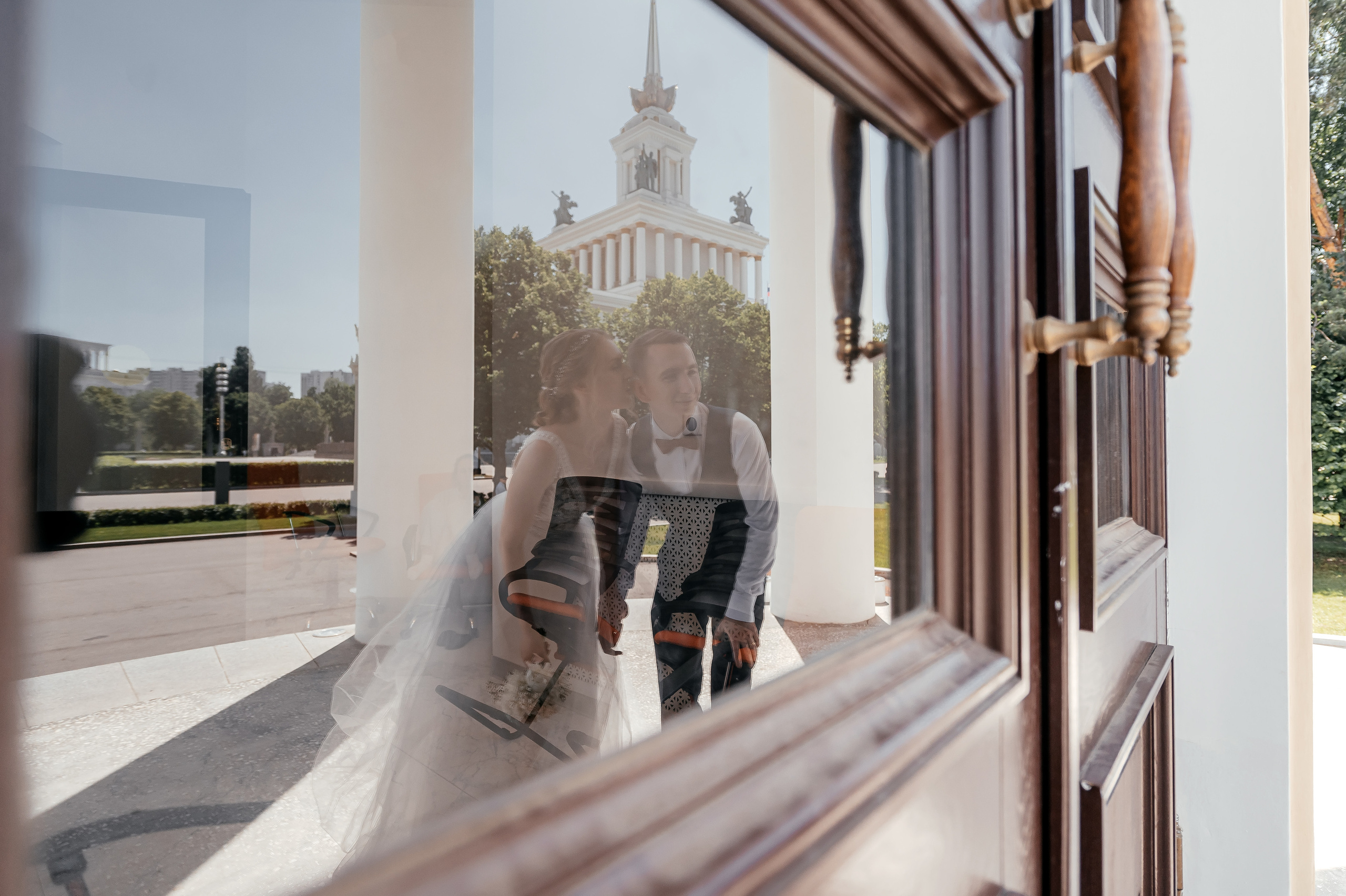 Прогулка на ВДНХ и свадьба в Королёве. Свадебный и семейный фотограф Виктория Носачёва. Щелково, Москва и МО