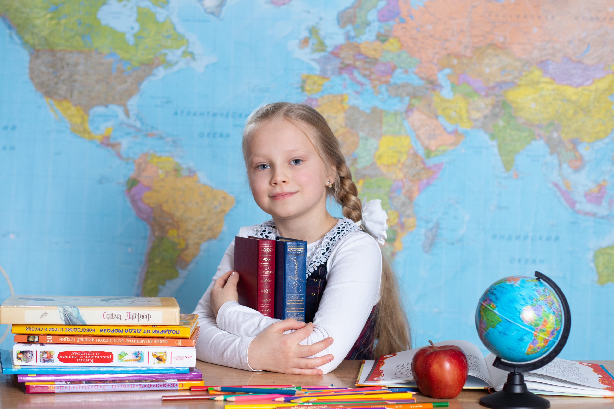 800 руб портретная фотосессия каждого ученика. ВЫПУСКНЫЕ АЛЬБОМЫ для детского сада и школы Санкт-Петербург и Лен. область