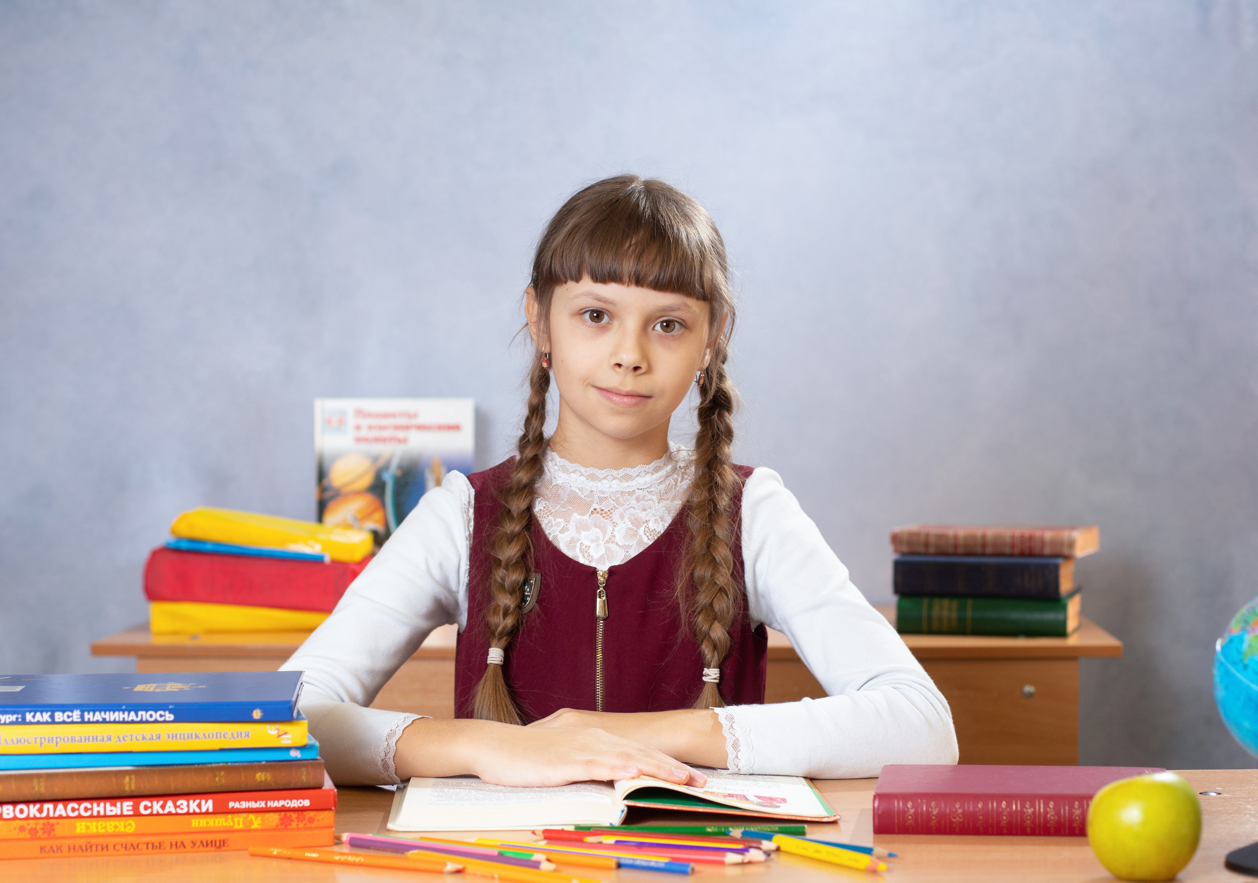 800 руб портретная фотосессия каждого ученика. ВЫПУСКНЫЕ АЛЬБОМЫ для детского сада и школы Санкт-Петербург и Лен. область