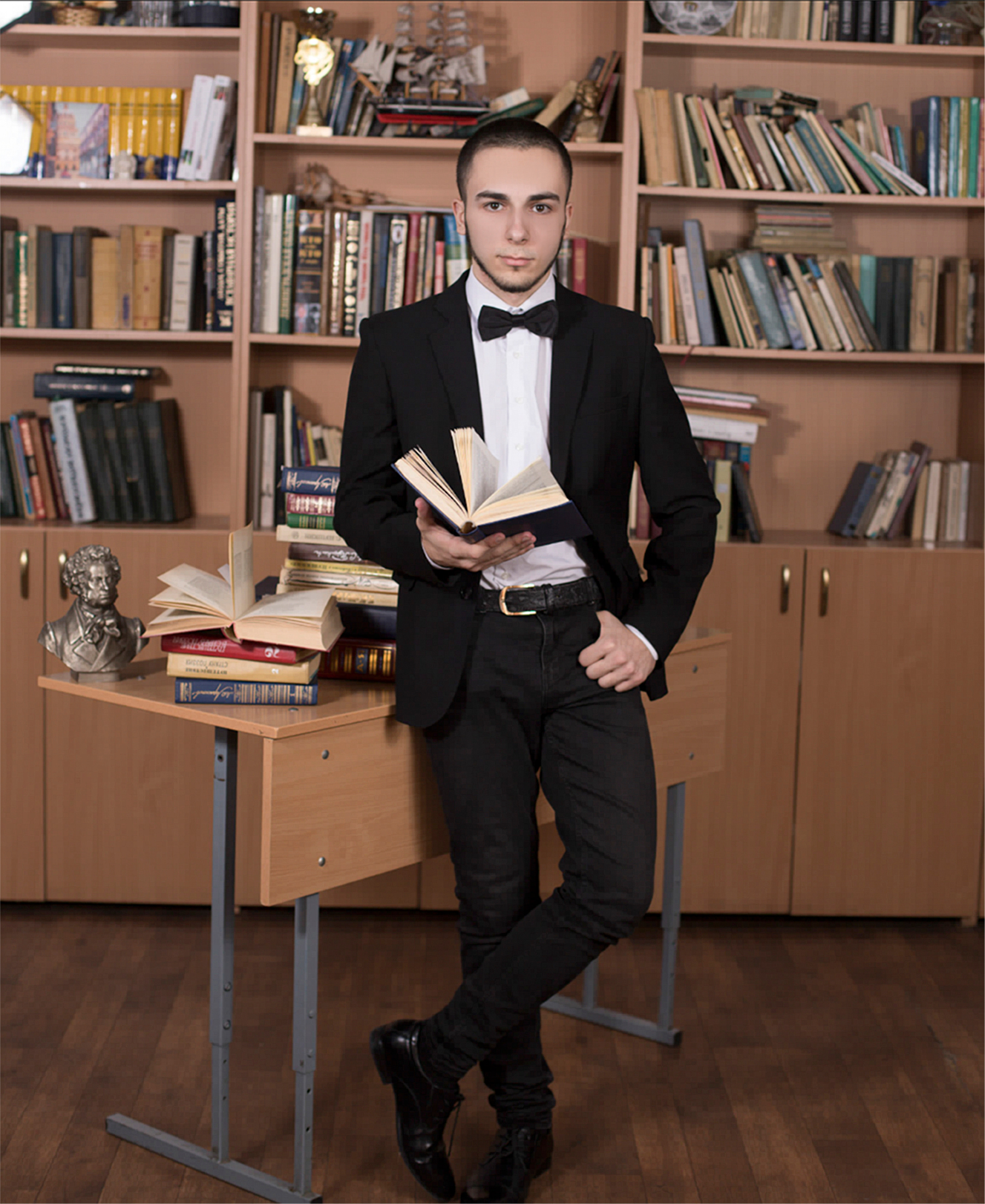 800 руб портретная фотосессия каждого ученика. ВЫПУСКНЫЕ АЛЬБОМЫ для детского сада и школы Санкт-Петербург и Лен. область