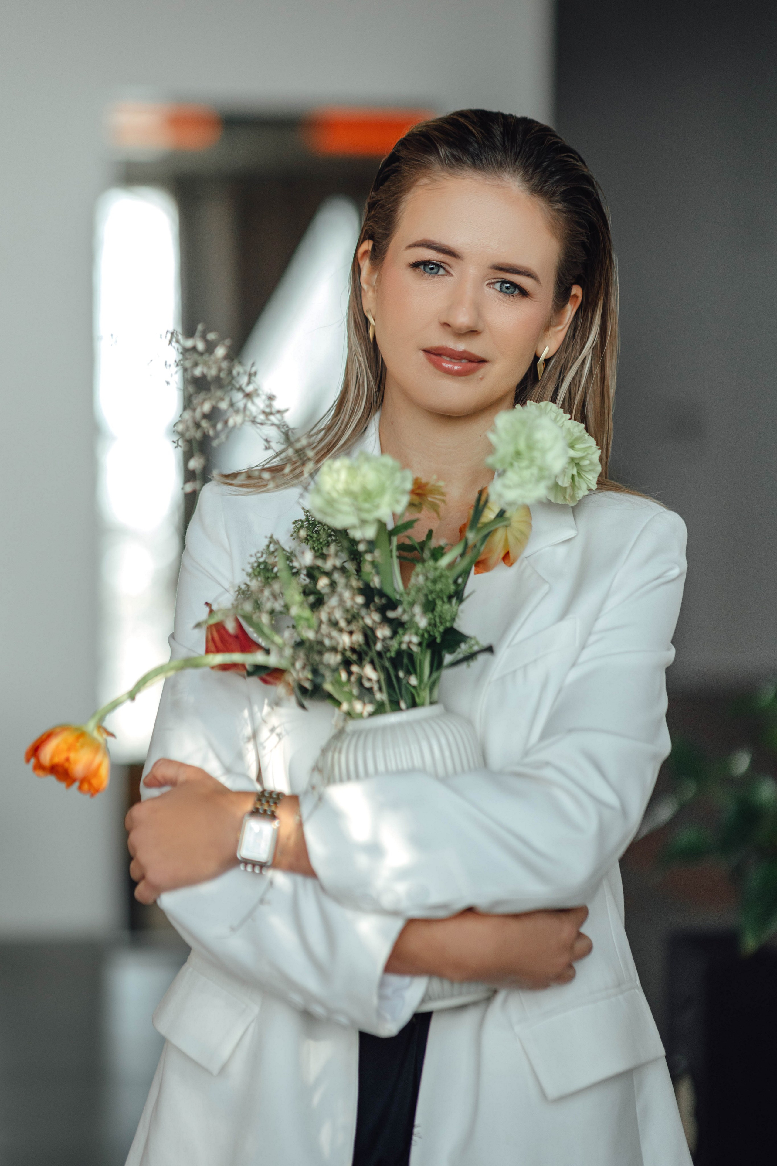 Александра, Lightstudio