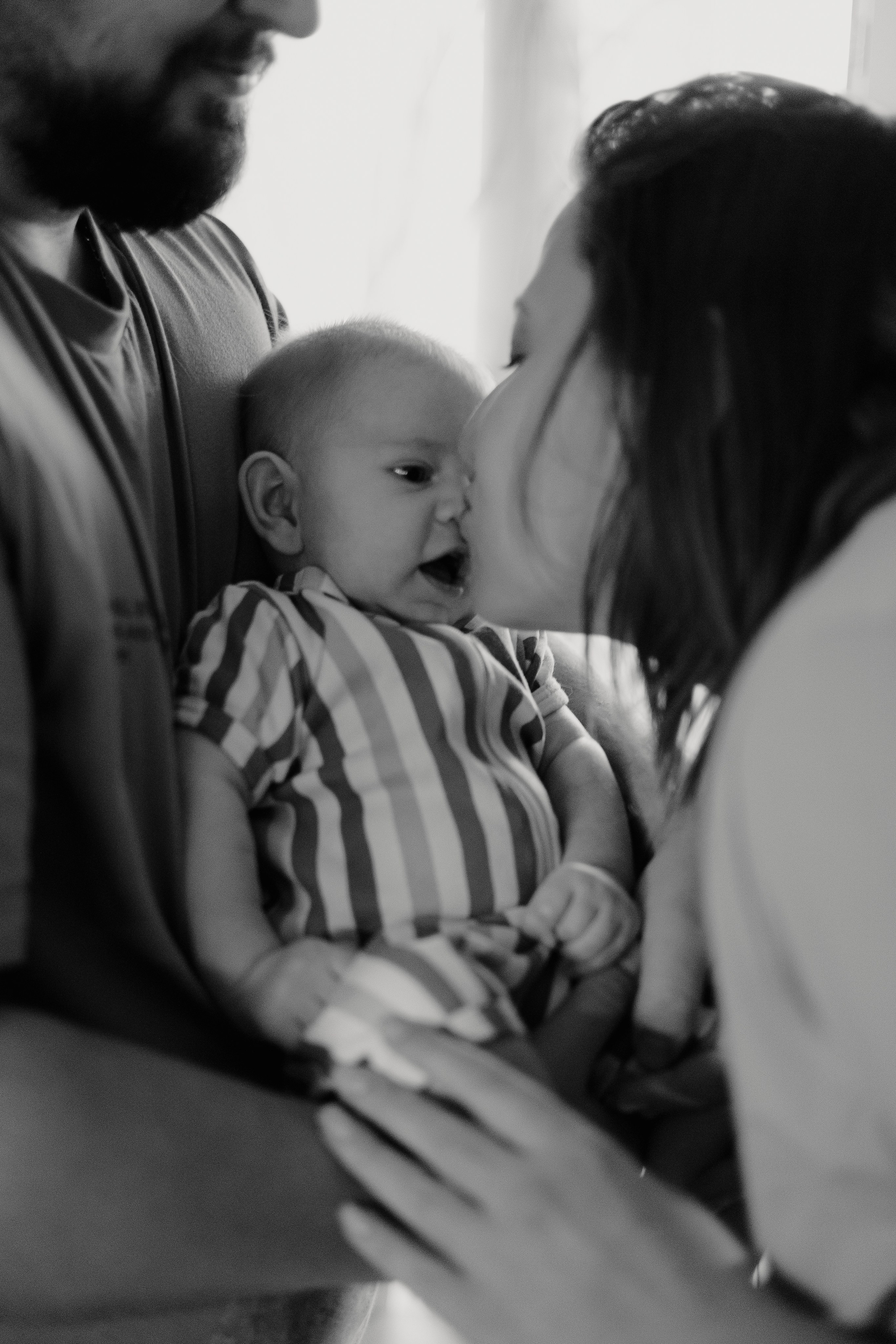 Домашняя семейная фотосессия с малышом. Портретный и семейный фотограф в Москве Мария Рослякова