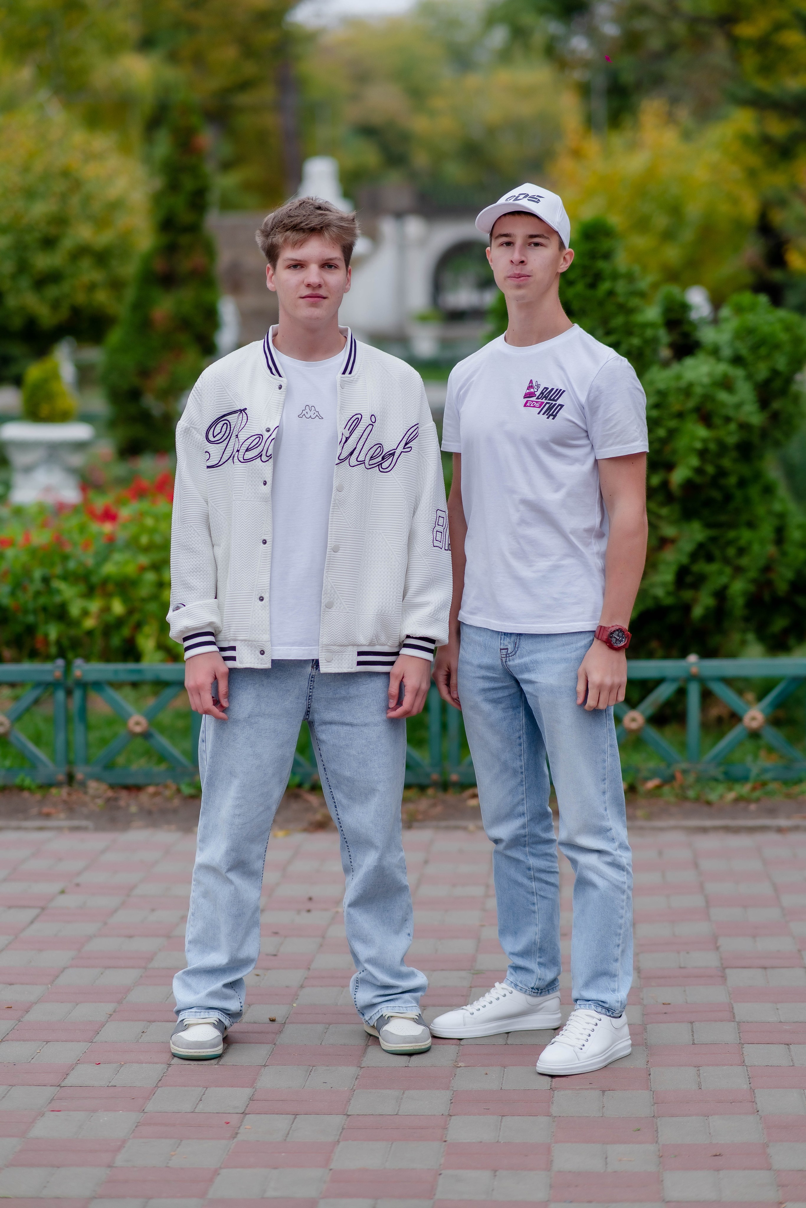 Выпускные (школьные) альбомы (книги) в Ростове-на-Дону. Современные Выпускные Альбомы в Ростове-на-Дону