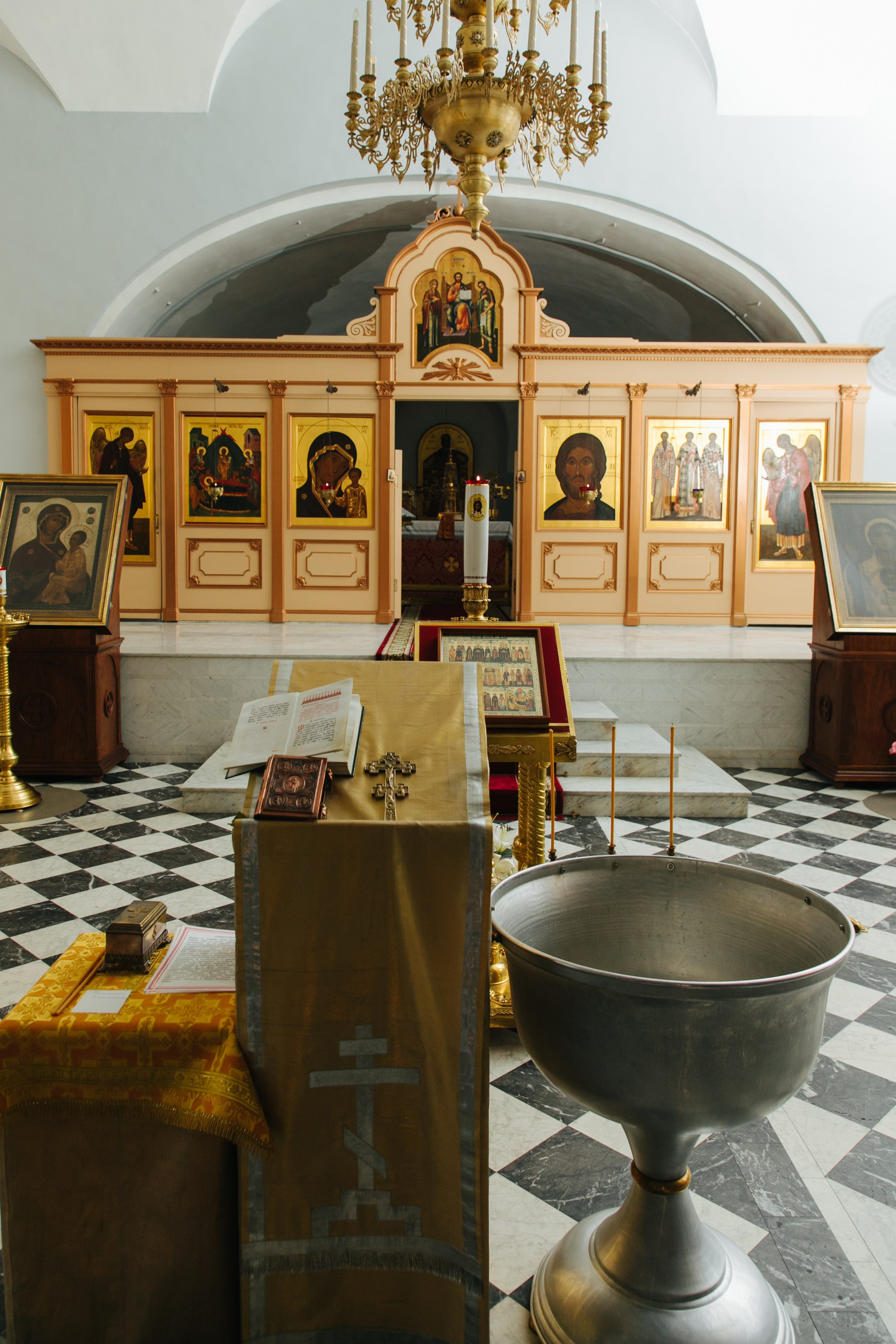 Крещение церковь Трех Святителей СПб. Фотограф на крещение в Санкт Петербурге