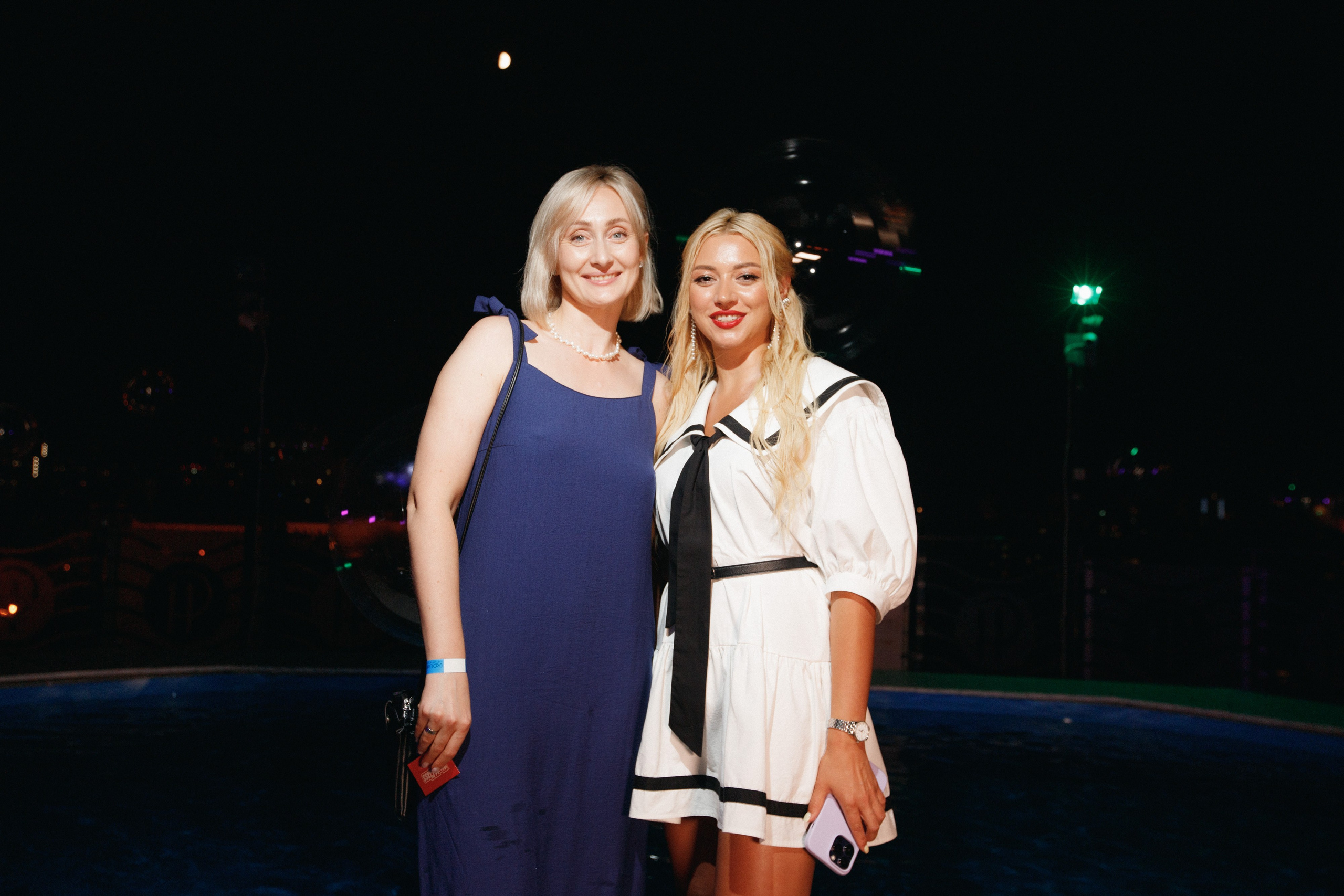 СОБРАНИЕ — ПРЕЗЕНТАЦИЯ НОВОГО НОМЕРА. СВОИ. ФОТООТЧЕТЫ-СОБЫТИЯ-МЕСТА