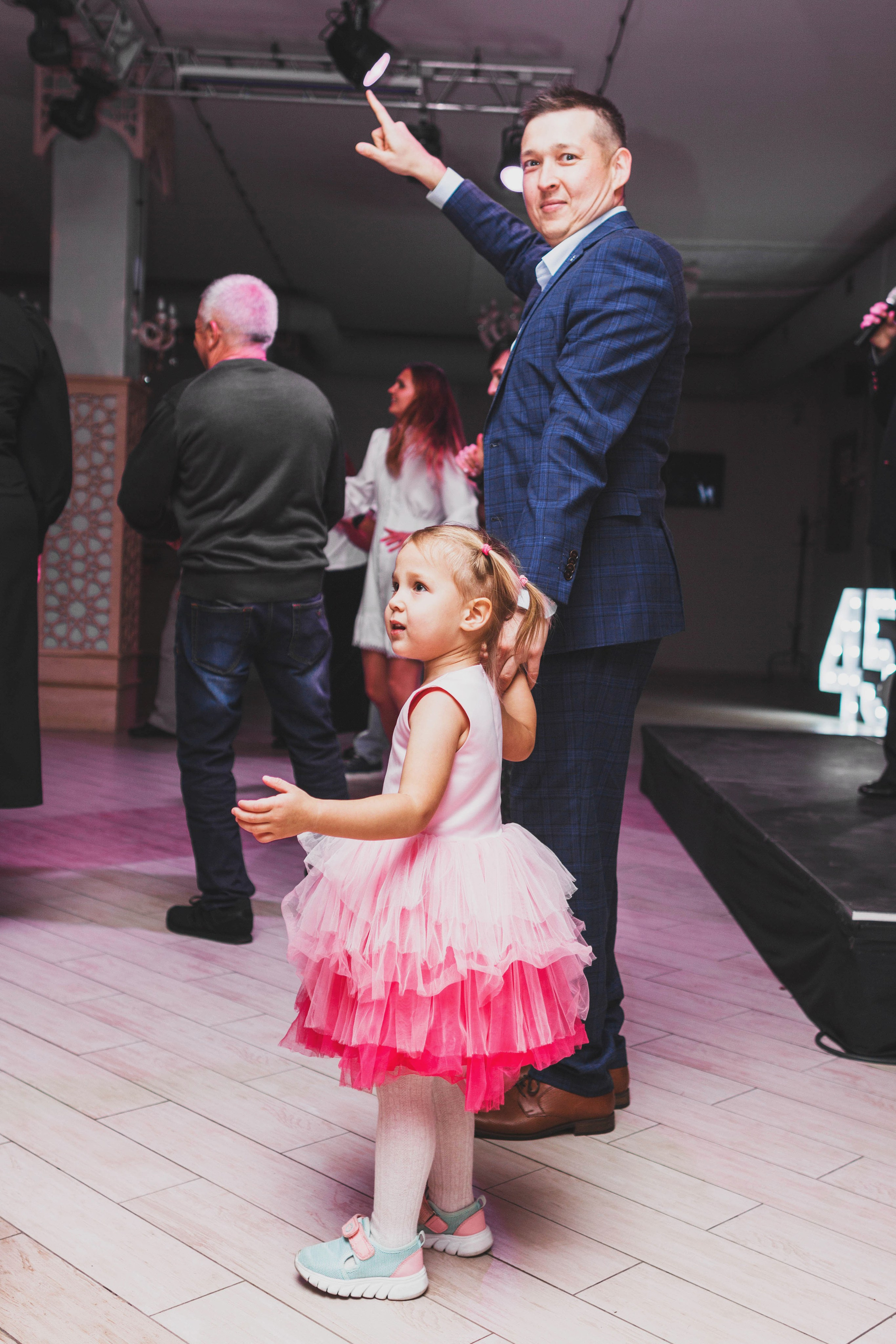 Дмитрию 45 лет. Детский и семейный фотограф в Москве