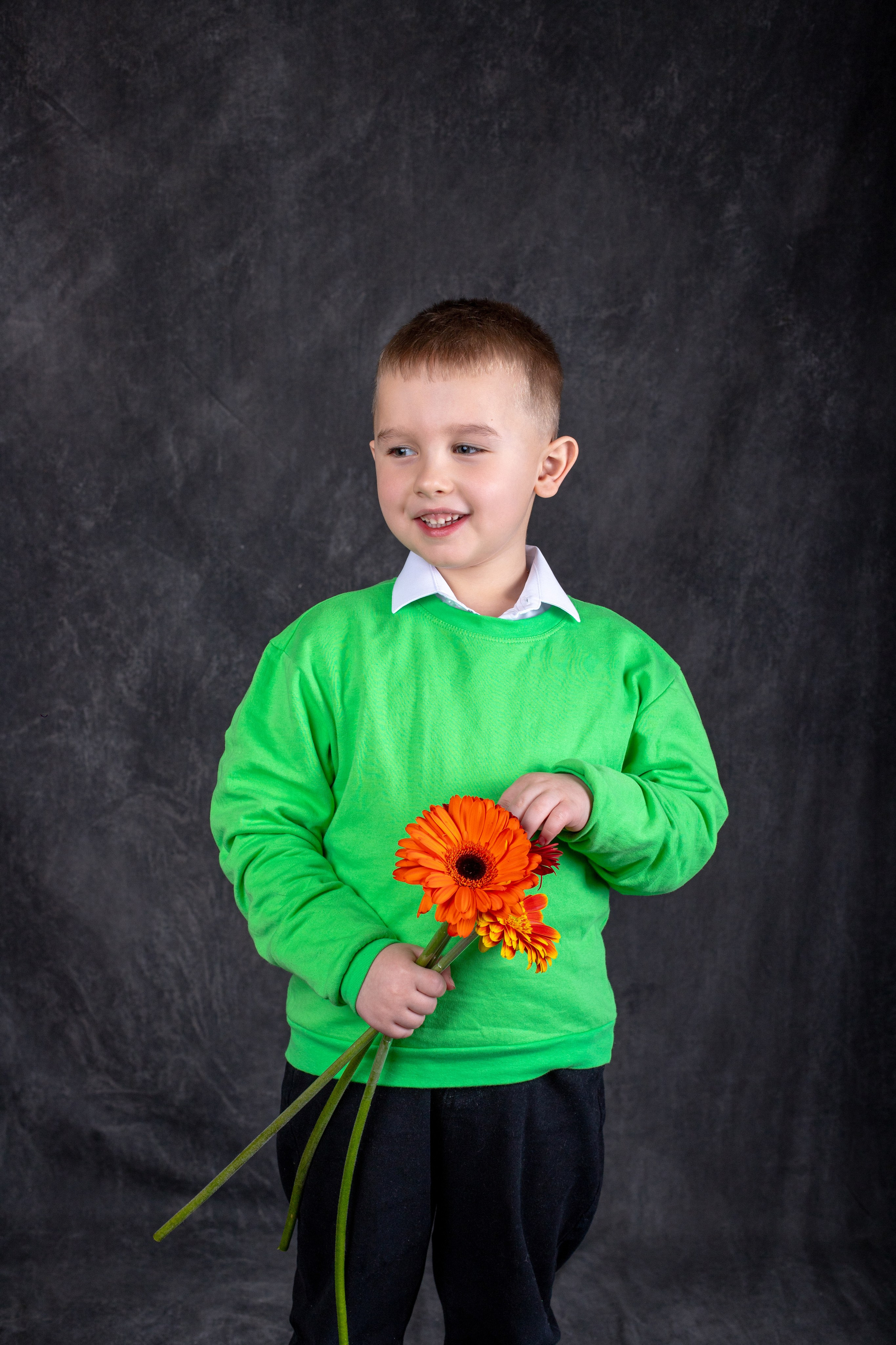 Выпускные альбомы для детского сада. Выпускной альбом в Москве и Домодедово Вышка Школьный фотограф