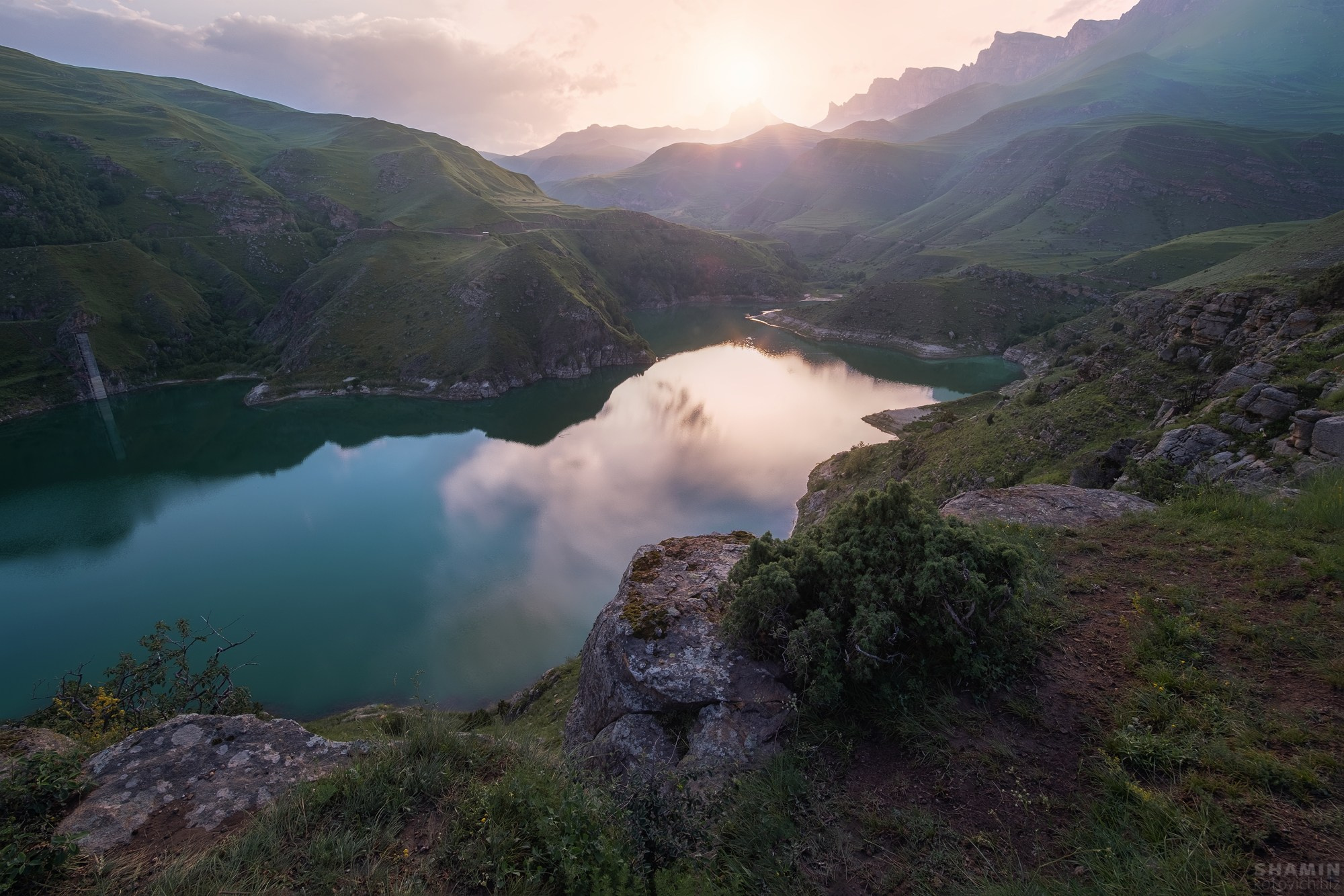 Классический пейзаж — фотограф Константин Шамин. Природа России и мира, горы, озёра, долины и свет. Профессиональная пейзажная фотография, гармония света и пространства.