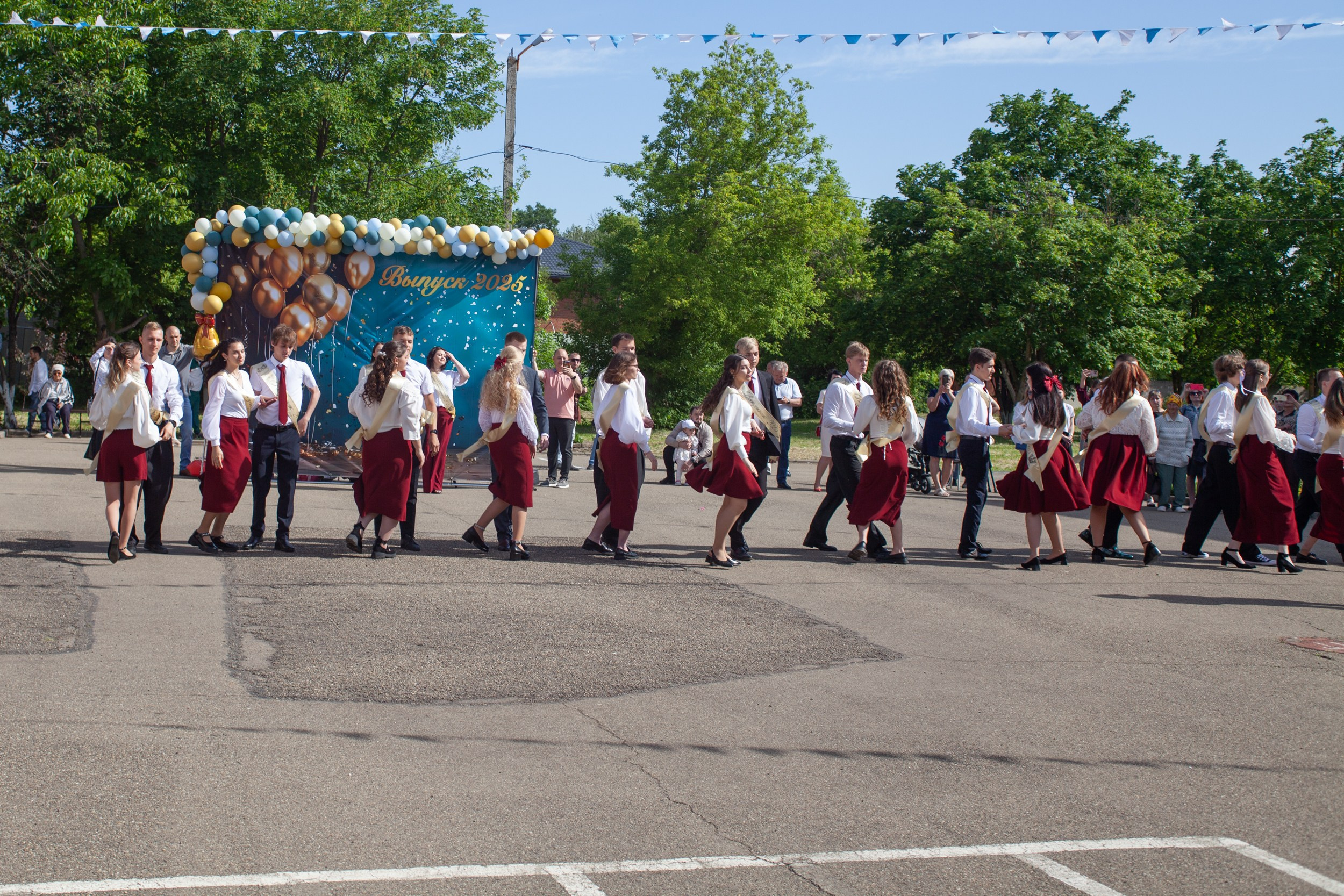 Последний звонок в Десяточке