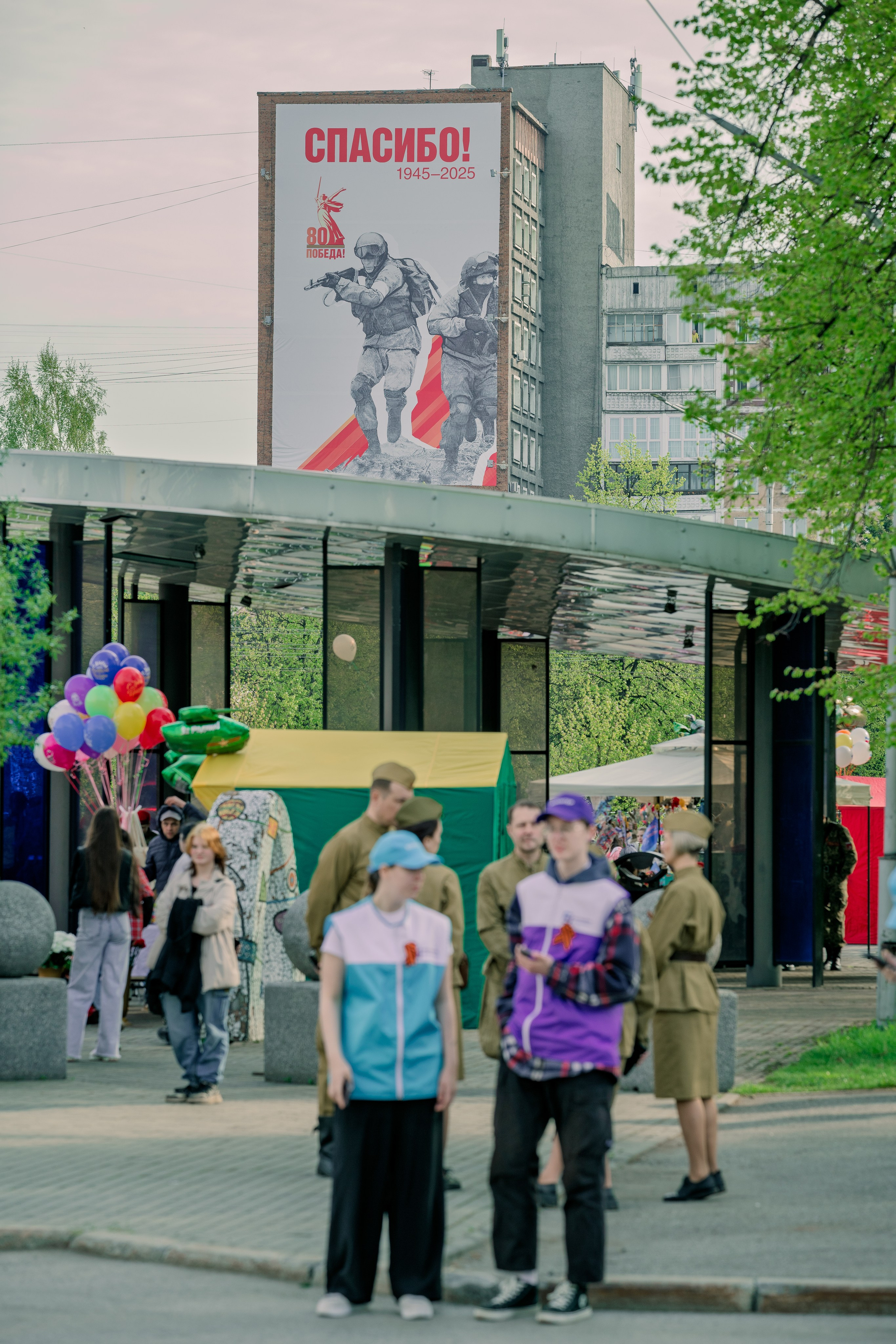 День Победы в Новокузнецке, 2025 год. Антон Непочатых — Большой мужской фотограф