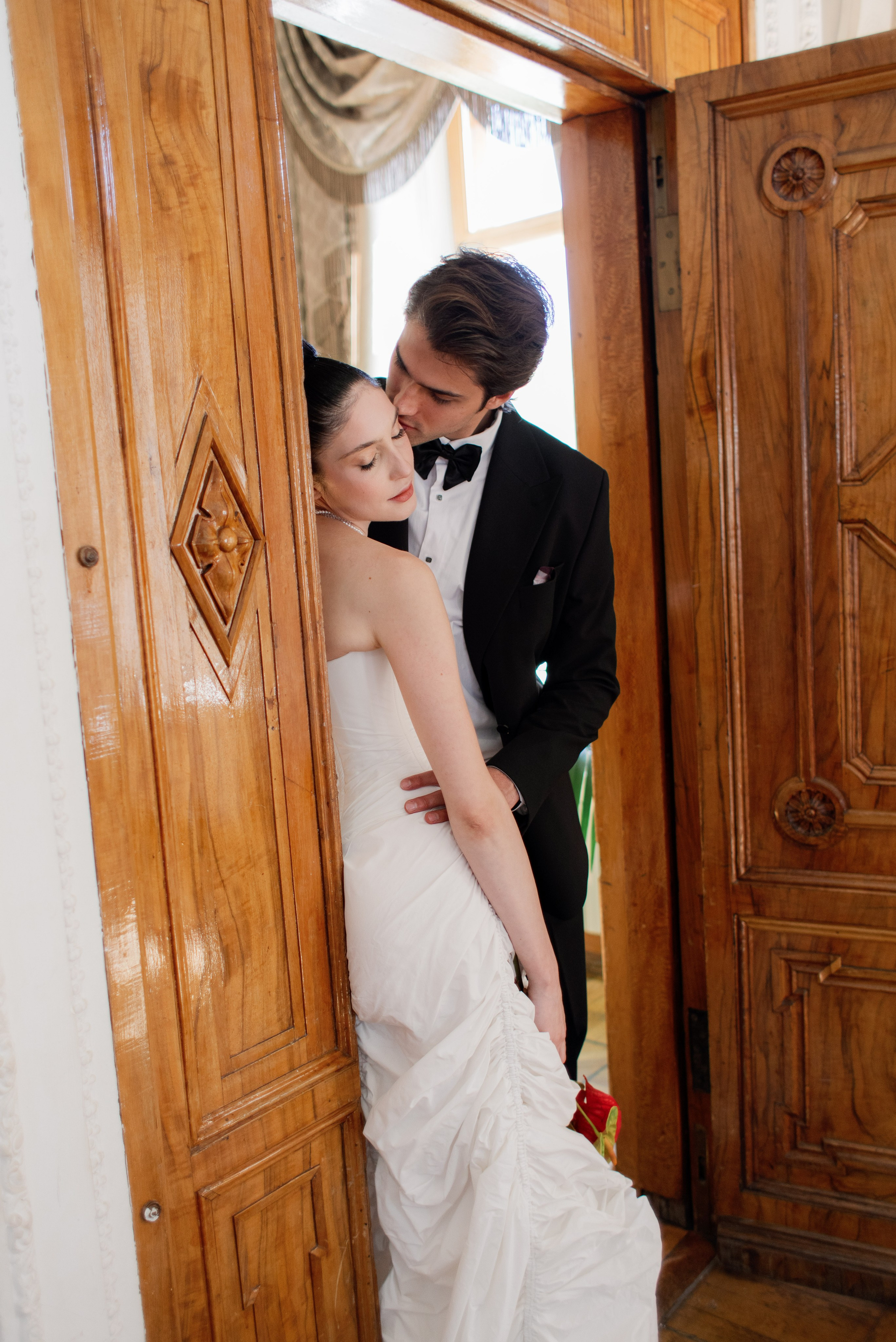 Свадебная церемония, фотосессия в библиотека-читальни А.С. Пушкина