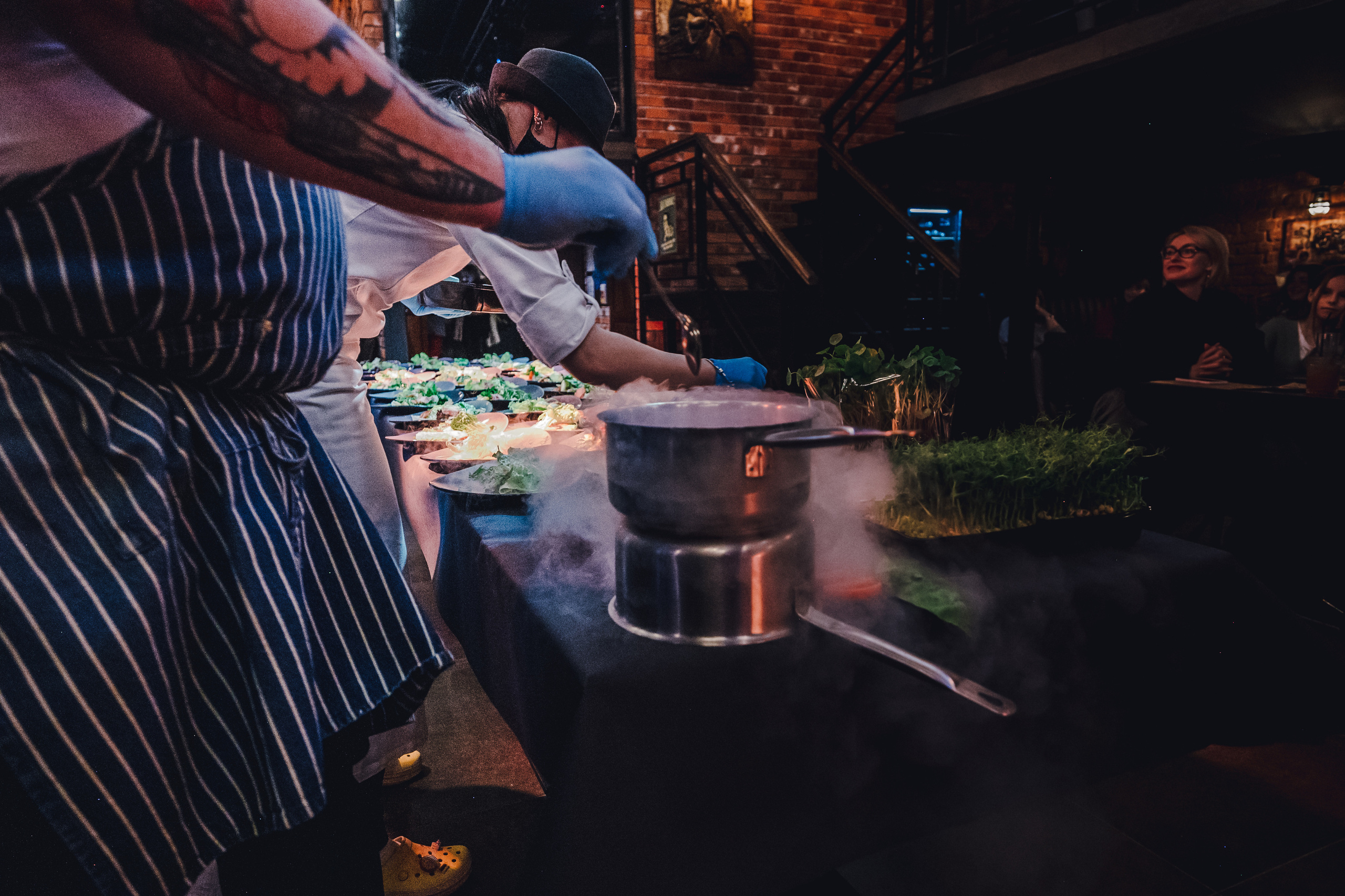 Гастроужин от шеф-повара Павла Федотова и Юлии КириченкоАнонс съемки. Коммерческий фотограф в Москве Билуши Василиса