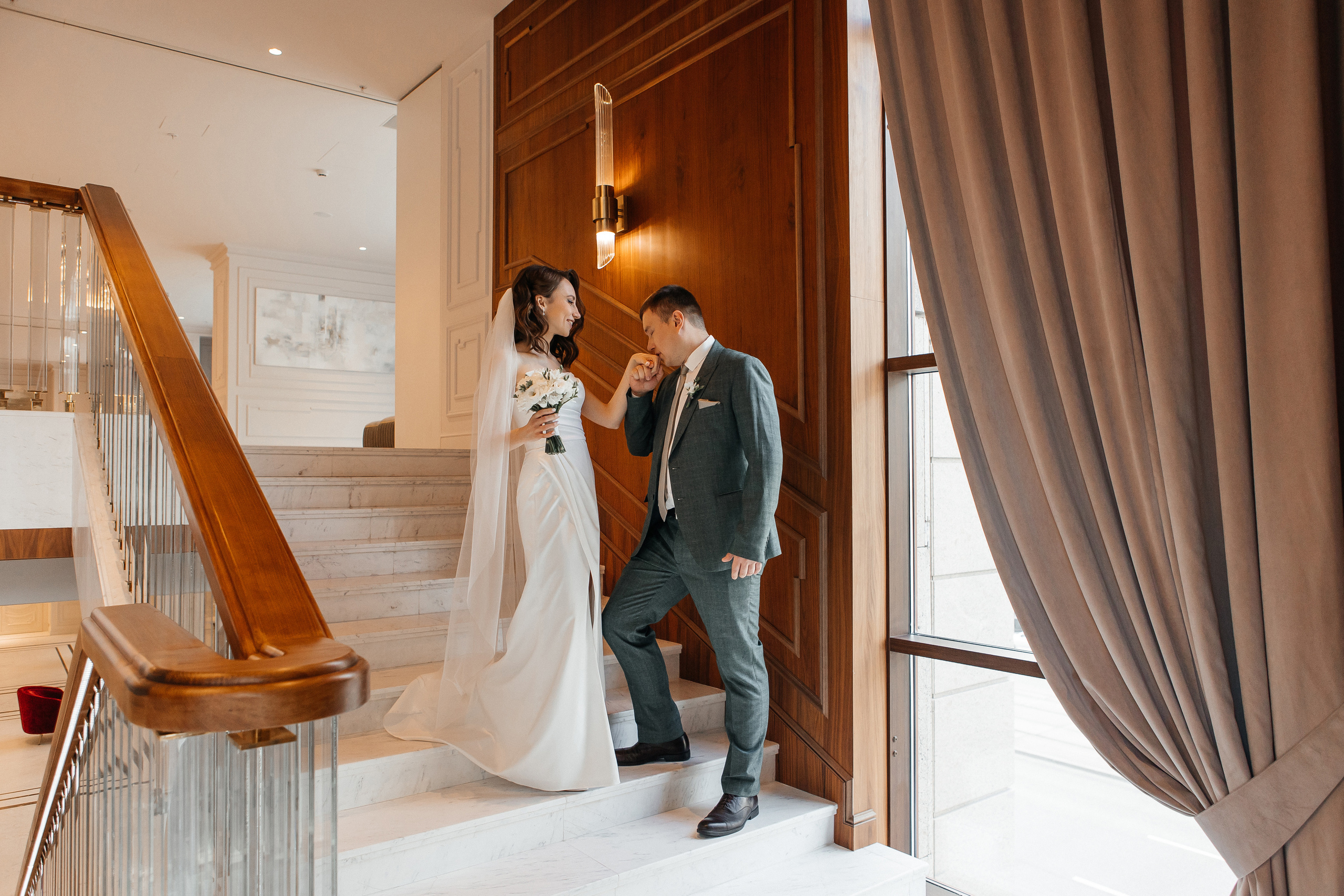 Свадебная фотосессия в отеле Marriott Imperial Plaza