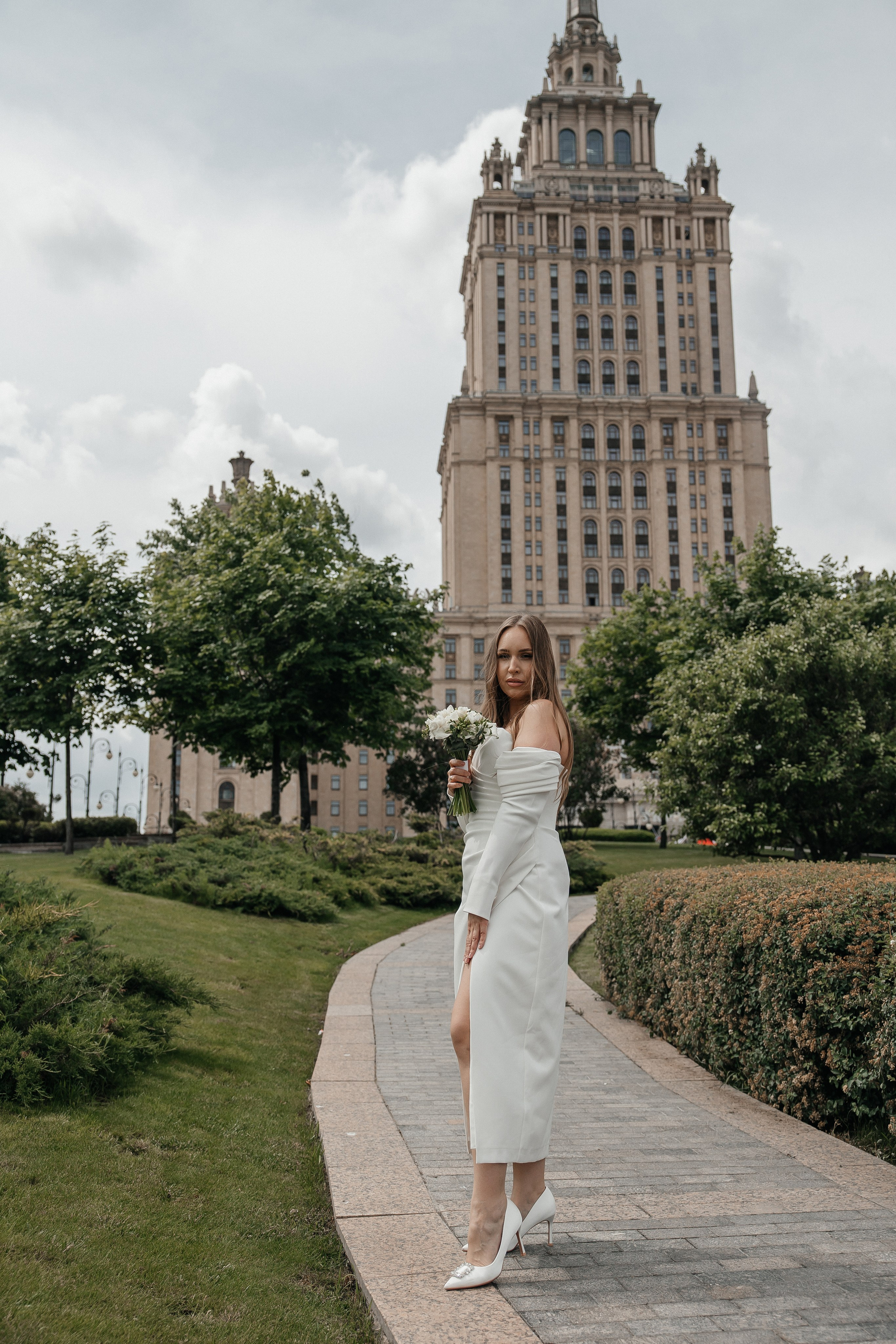 Свадебная прогулка в Москве. Свадебный фотограф в Москве Дарья Олендарёва