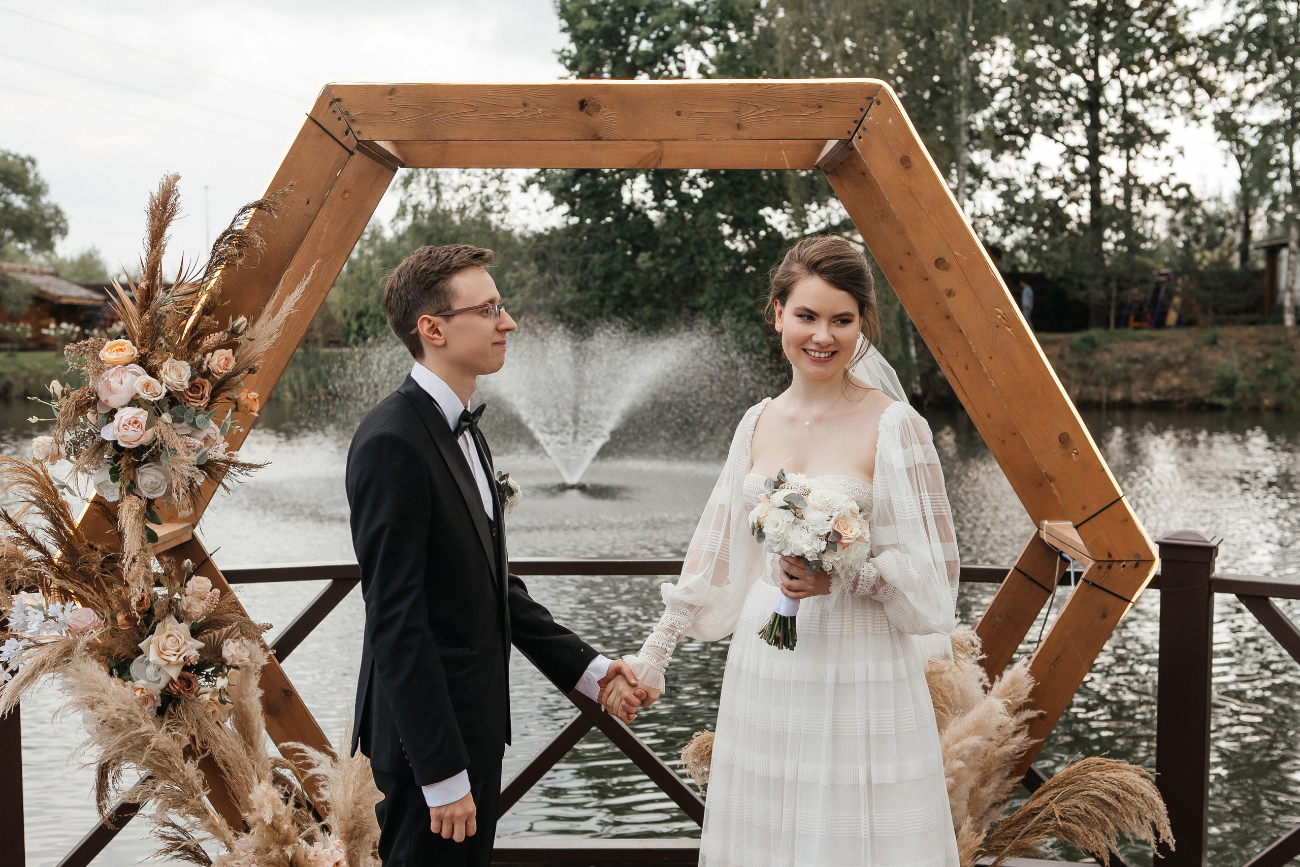 Выездная церемония в Теплица-парк. Свадебный фотограф в Москве Дарья Олендарёва