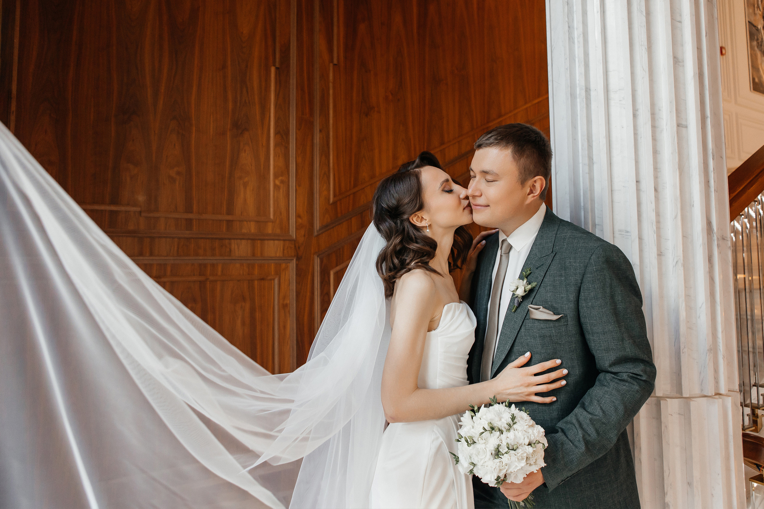 Свадебная фотосессия в отеле Marriott Imperial Plaza