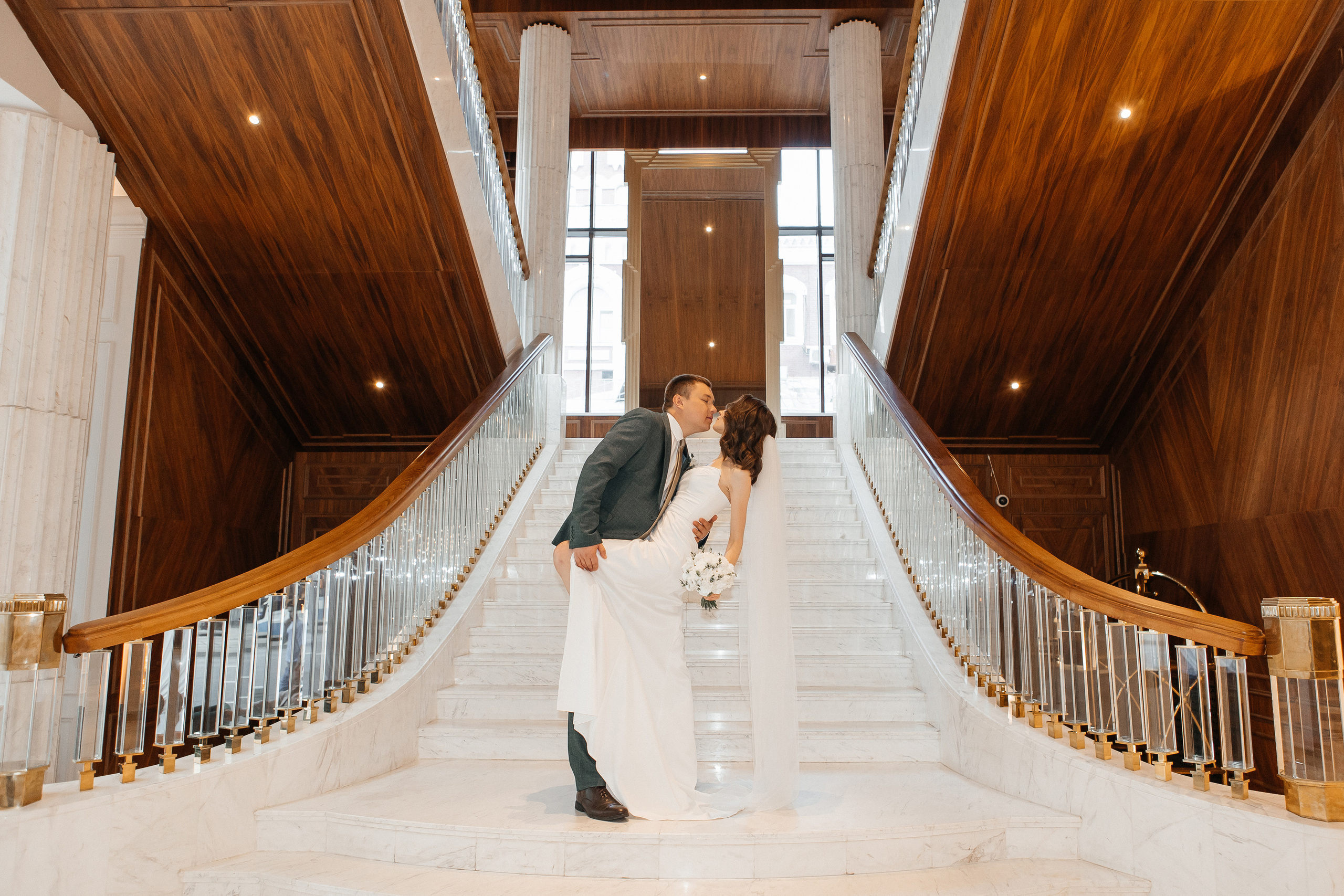 Свадебная фотосессия в отеле Marriott Imperial Plaza