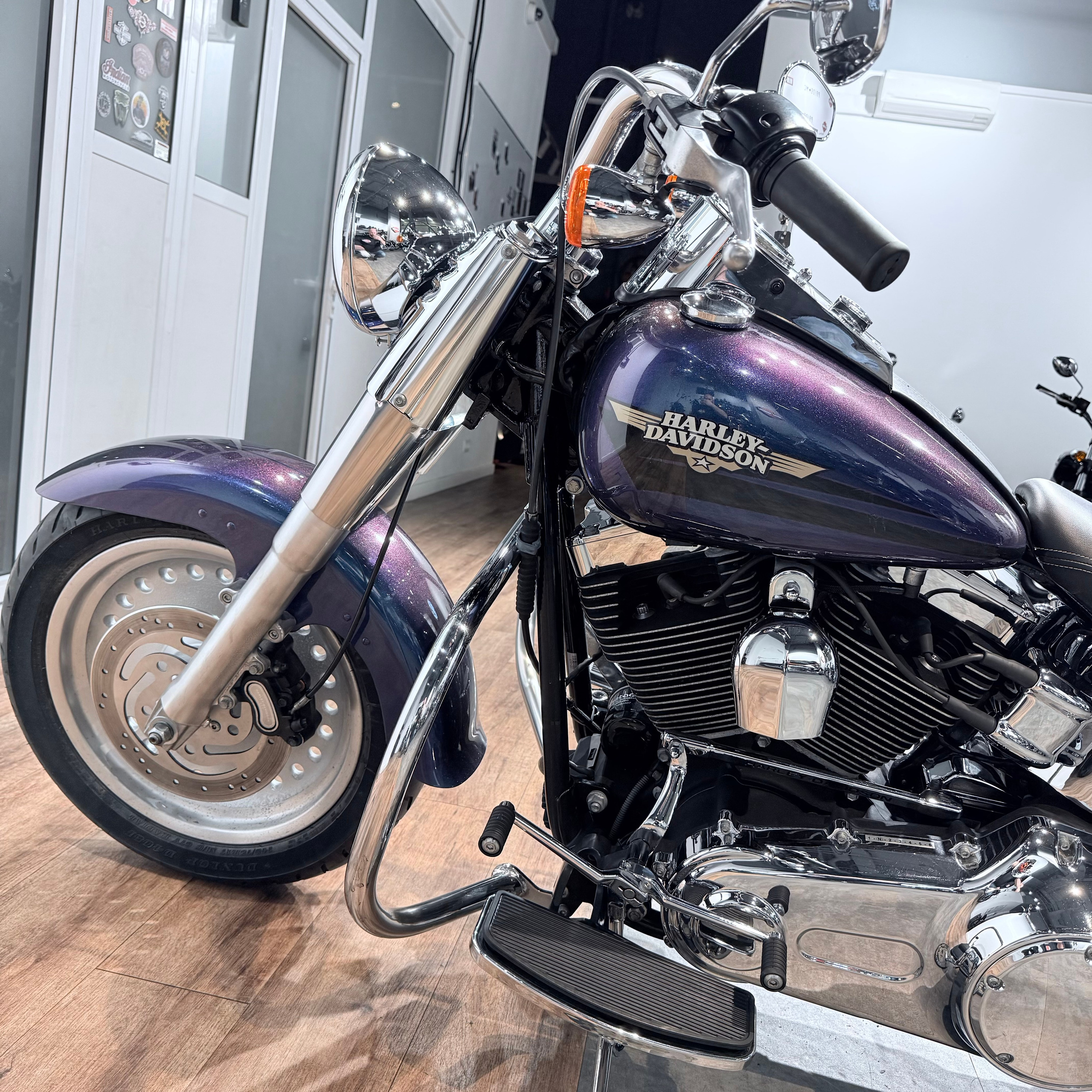 Мотоциклы Harley-Davidson 2010 Fat Boy (Flame Blue Pearl) (Softail) — купить мотоцикл. Hello Davidson, Москва. Только хорошие мотоциклы…