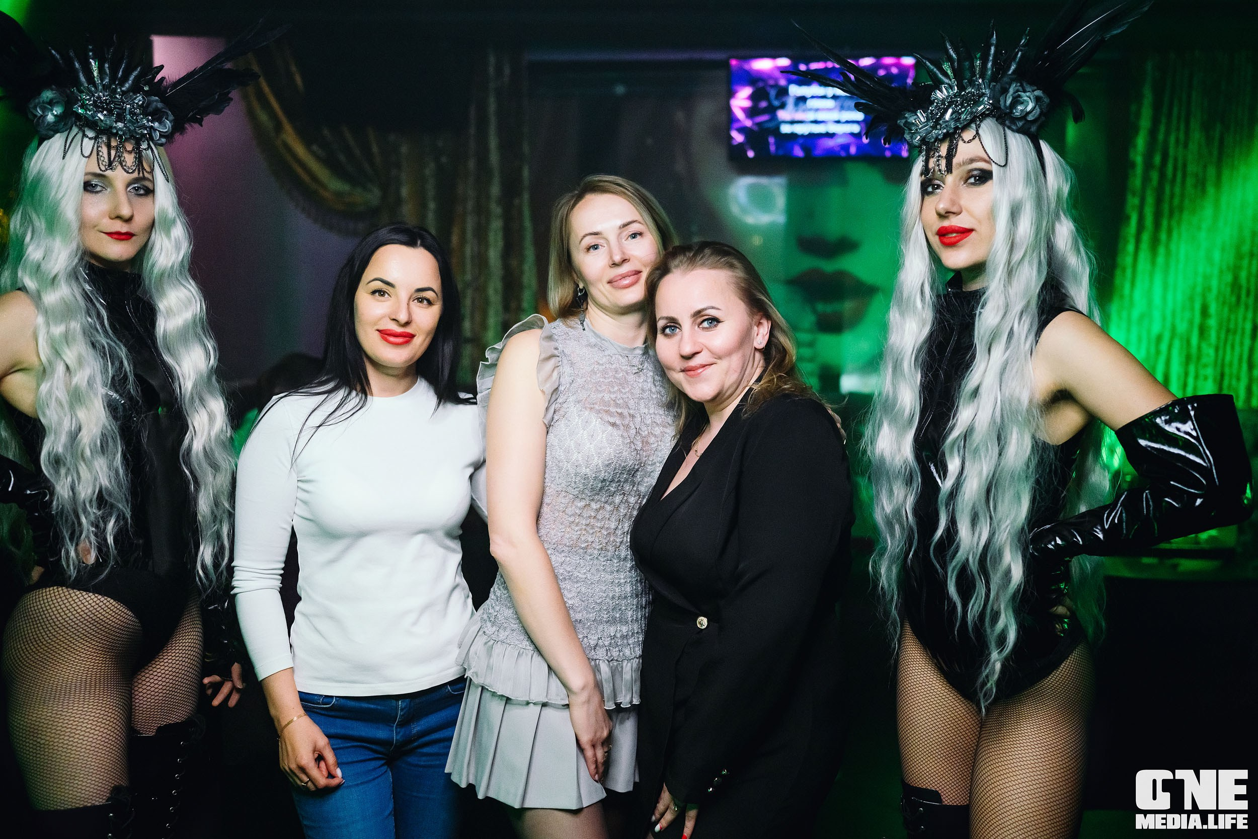 Фотоотчет с вечеринки в караоке-клубе Эйфория. One Media Life: фоторепортажи, фотоотчеты с мероприятий и заведений