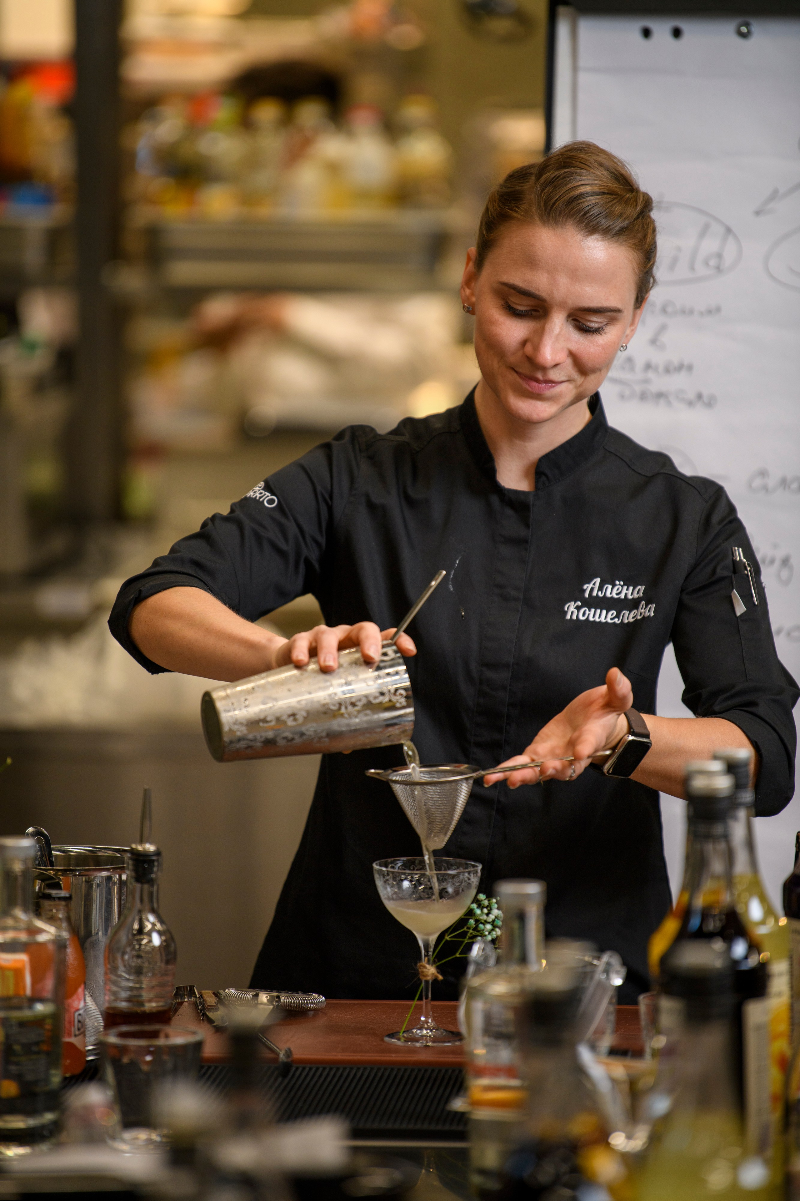 Бар — моя сцена: история Алены Кошелевой. Создание обучающих видеороликов Puponin Production